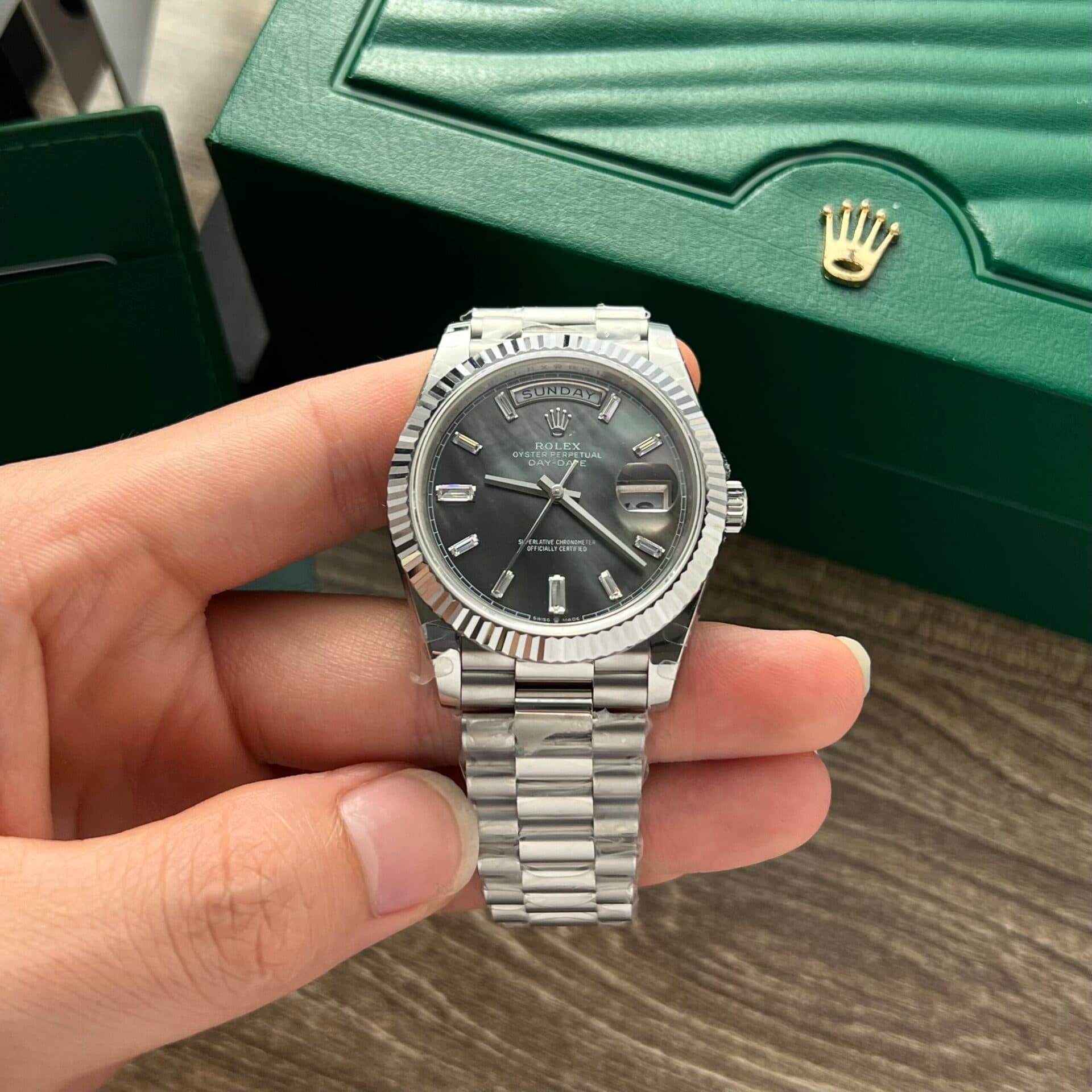 Dong-Ho-Rolex-Day-Date-Replica-11-Nam-Mat-Xa-Cu-Tim-40mm-1-scaled-1