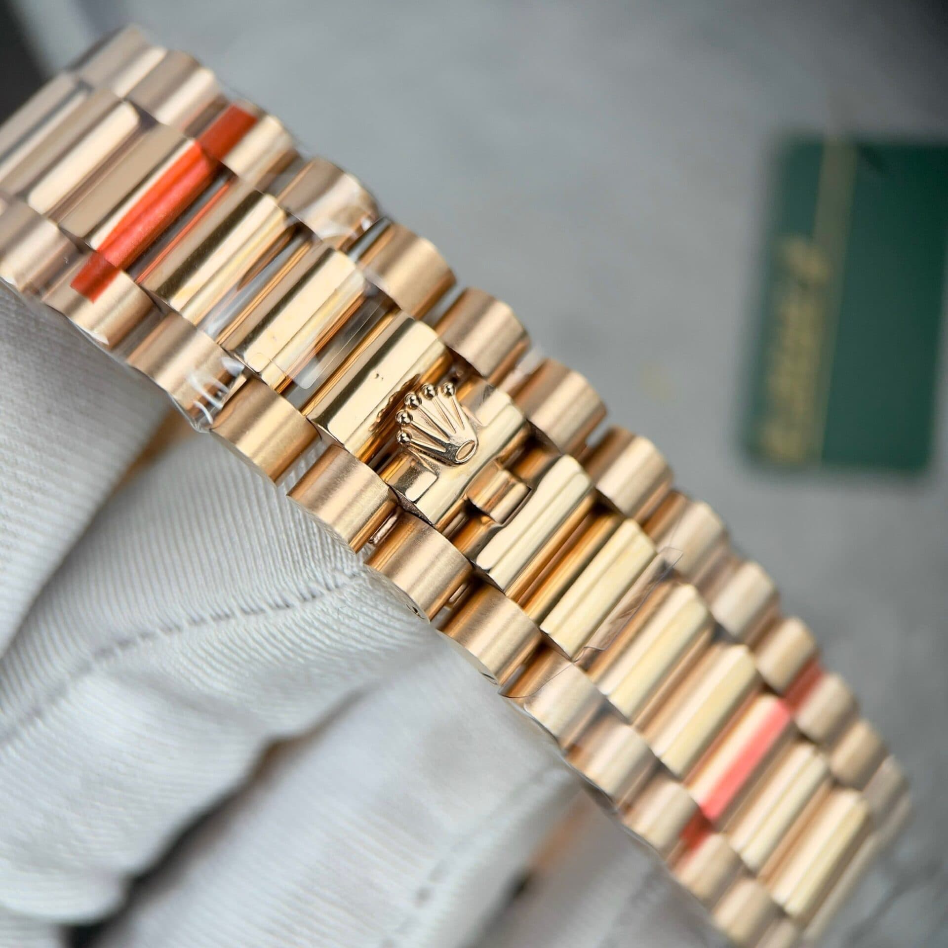Dong-Ho-Rolex-Day-Date-Replica-Cao-Cap-4-2