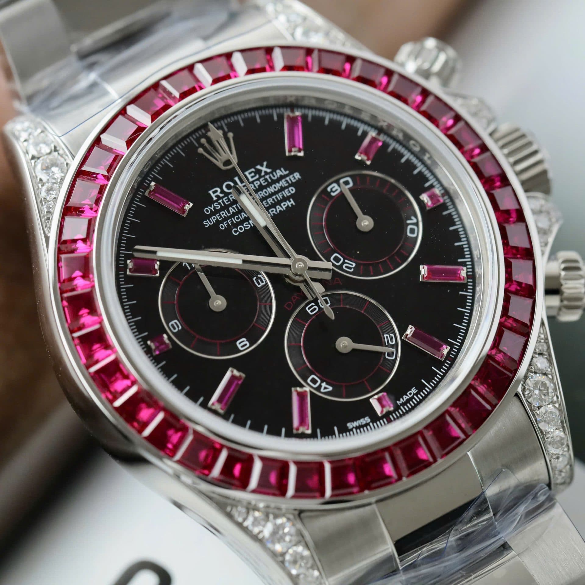 Dong-Ho-Rolex-Daytona-126599TRU-Che-Tac-Dinh-Ruby-Baguette-Tong-Hop-40mm-5-1