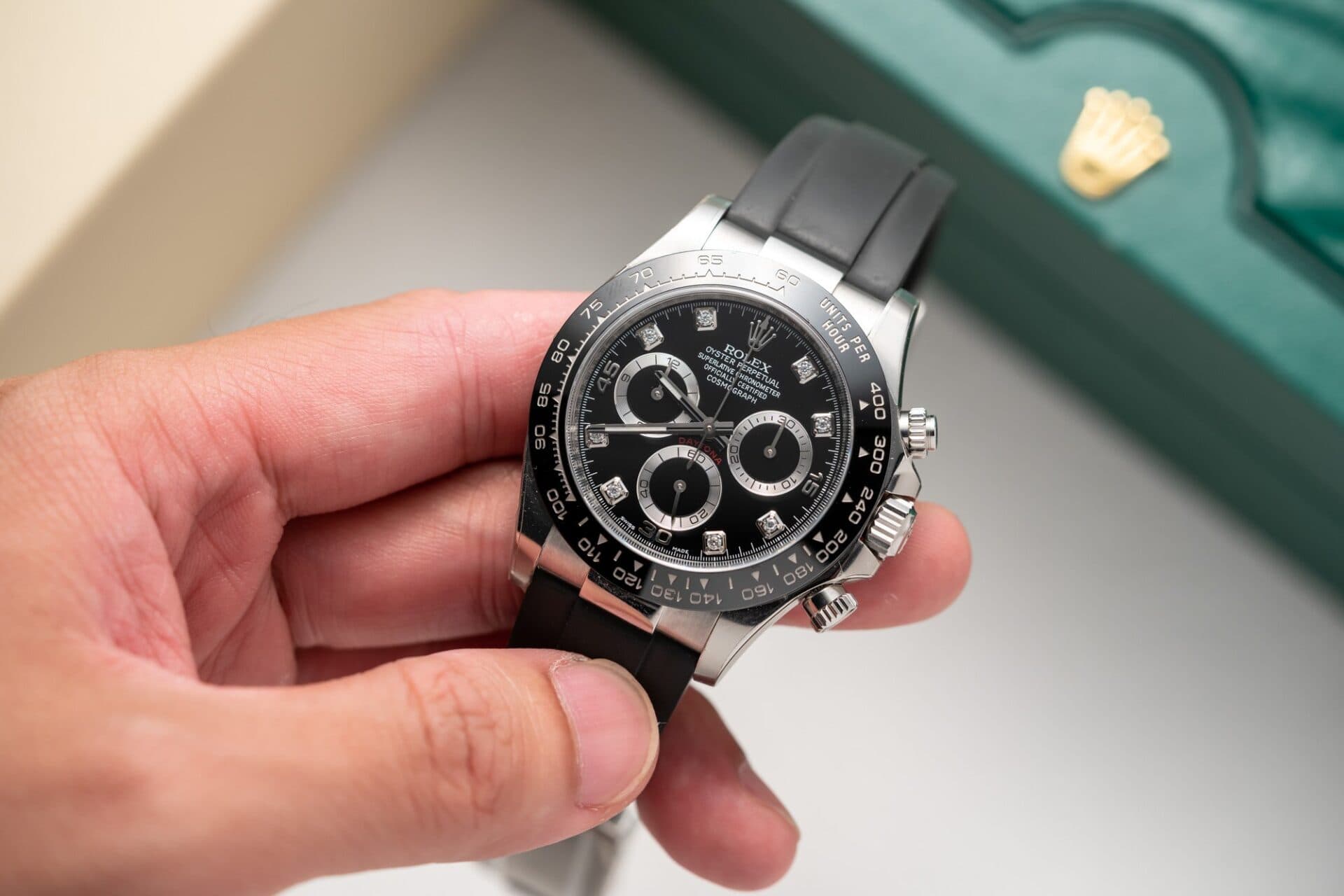 Dong-Ho-Rolex-Daytona-Cosmograph-116519LN-Replica-1-1-Mat-Den-Clean-Factory-40mm-1-1