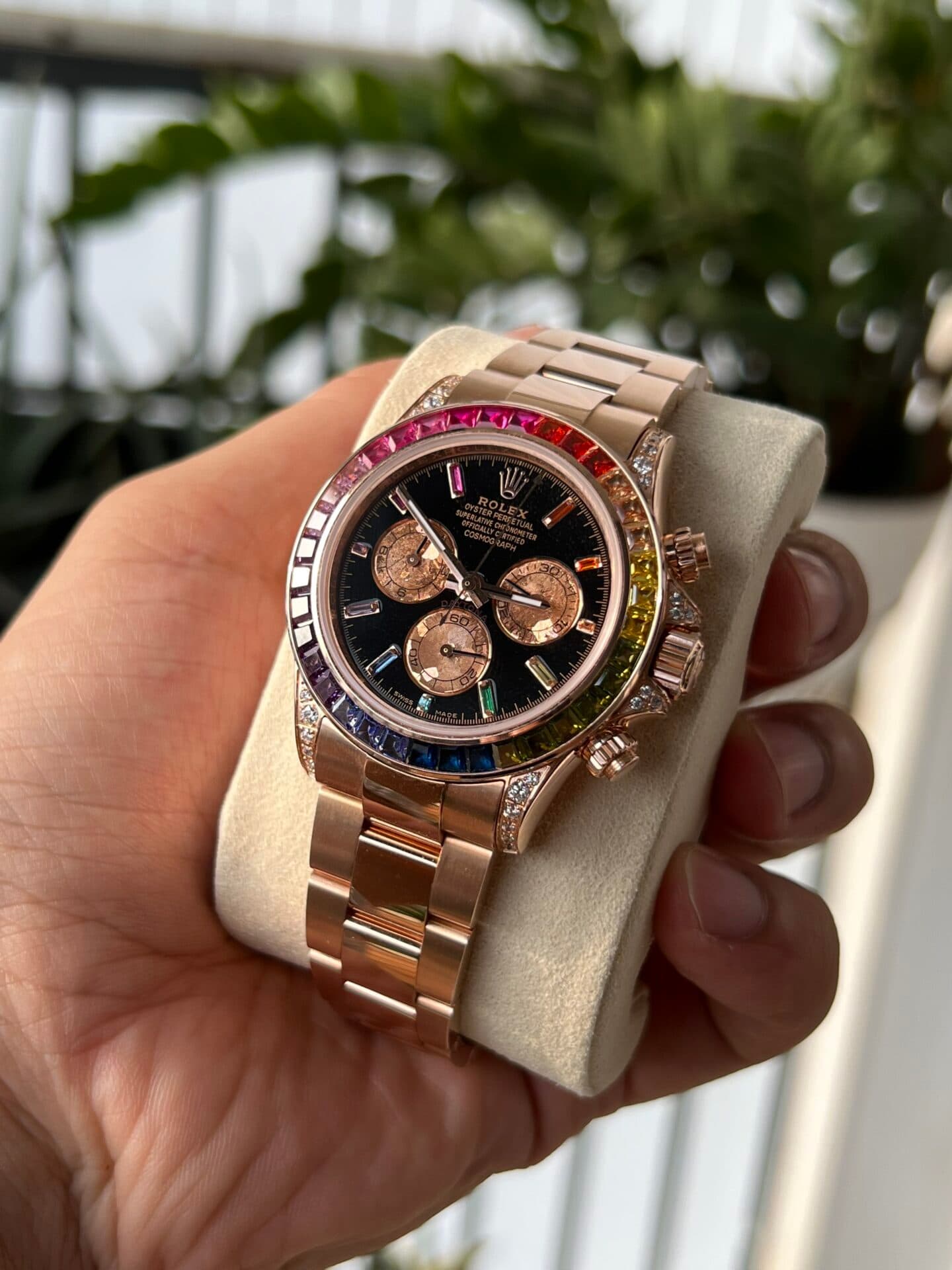 Dong-Ho-Rolex-Daytona-Rainbow-Boc-Vang-Do-Kim-Cuong-Moissanite-TW-40mm-3-1