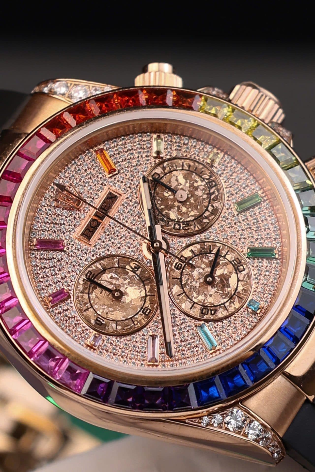 Dong-Ho-Rolex-Daytona-Rainbow-Replica-11-Day-Cao-Su-Nha-May-MS-40mm-7-1
