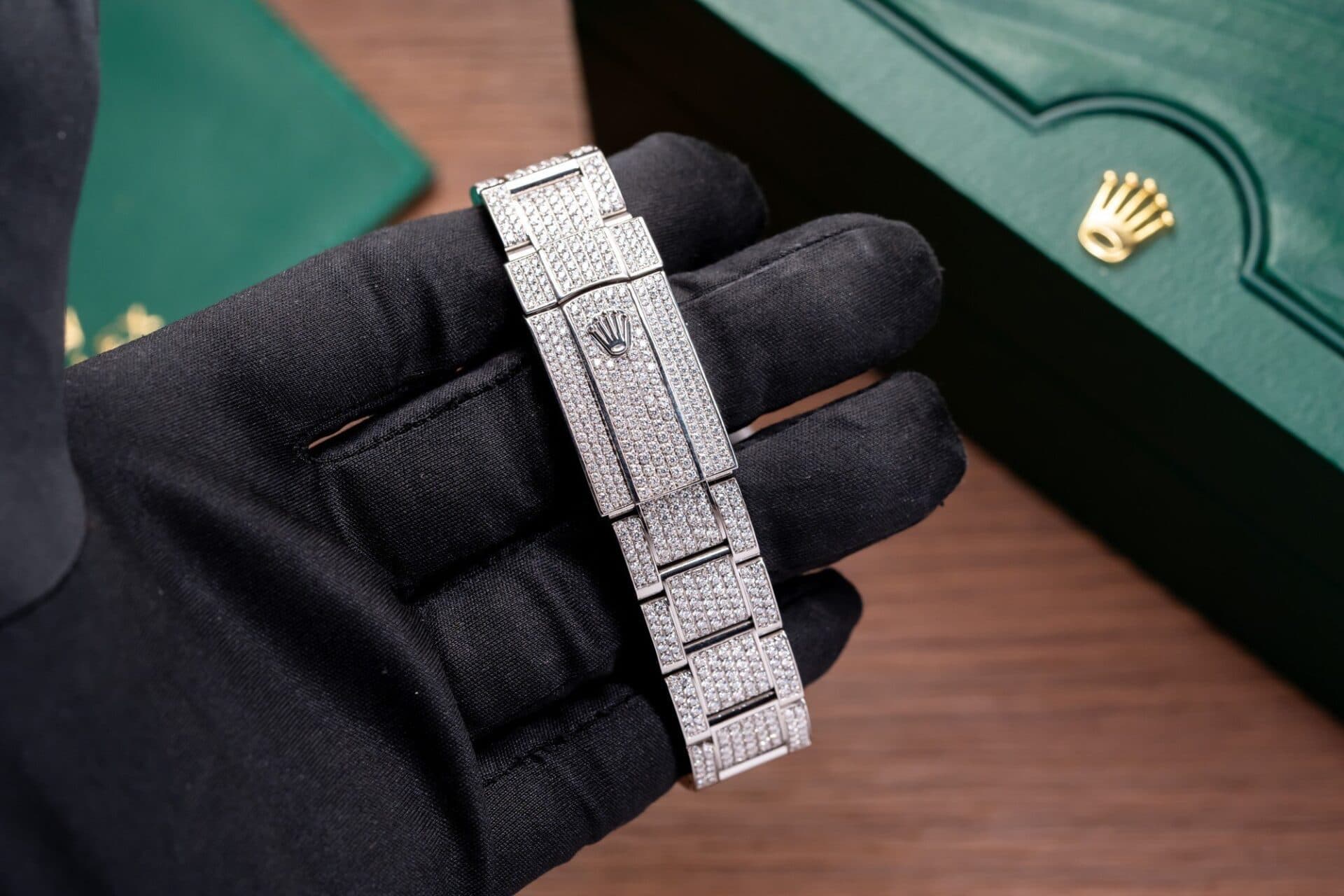 Dong-Ho-Rolex-Dinh-Kim-Cuong-Moissanite-1-2