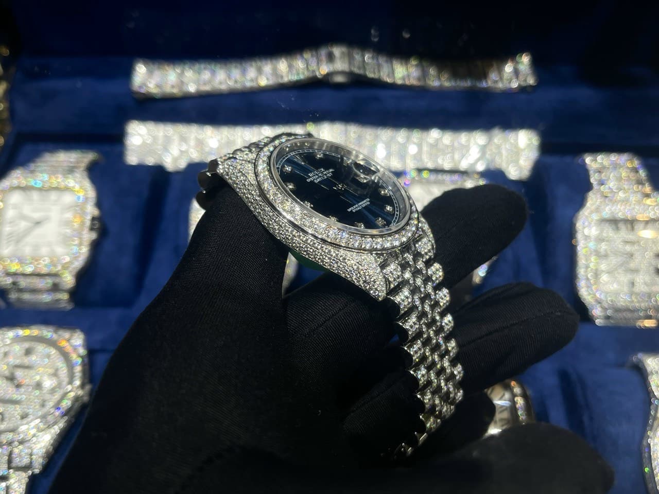 Dong-Ho-Rolex-Do-Kim-Cuong-Moissanite-DateJust-Mat-Xanh-Blue-41mm-3-1