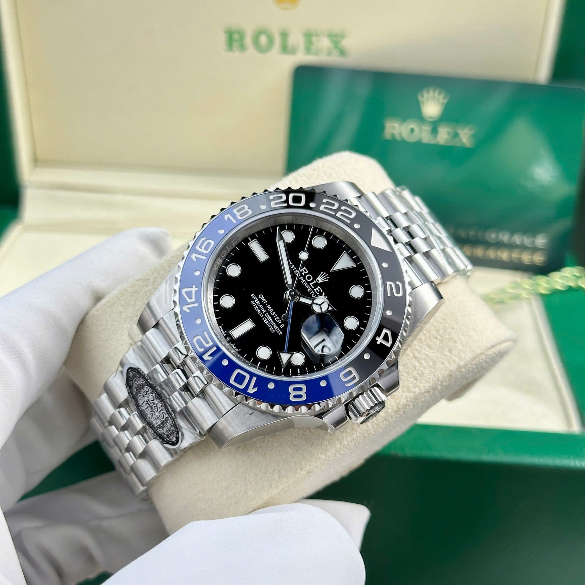 Dong-Ho-Rolex-GMT-Master-II-126710BLNR-Rep-11-Batgirl-Clean-Factory-40mm-10-1