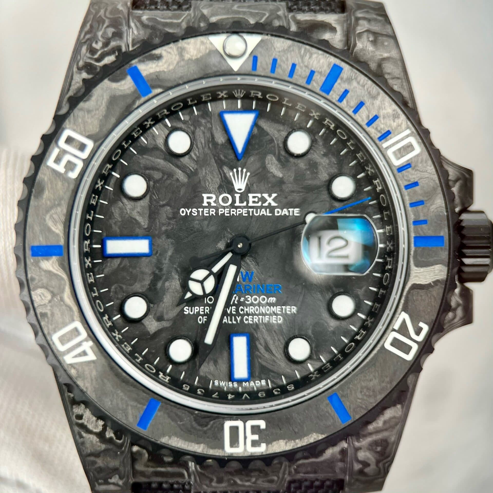 Dong-Ho-Rolex-GMT-Master-II-Diw-Replica-11-Carbon-Sieu-Nhe-40mm-1-1