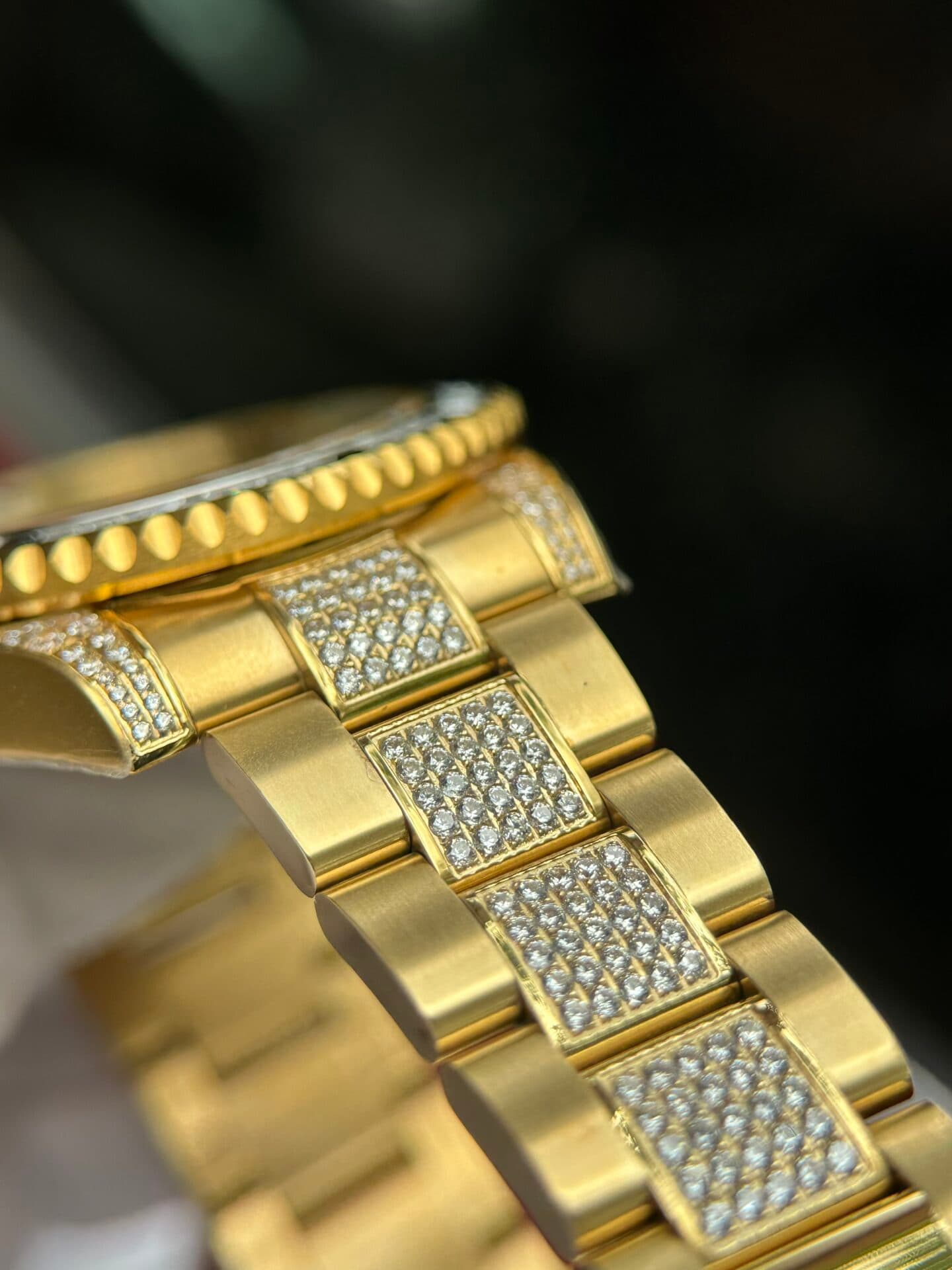 Dong-Ho-Rolex-GMT-Master-II-Fake-11-Dinh-Full-Da-Mat-Den-40mm-5-1