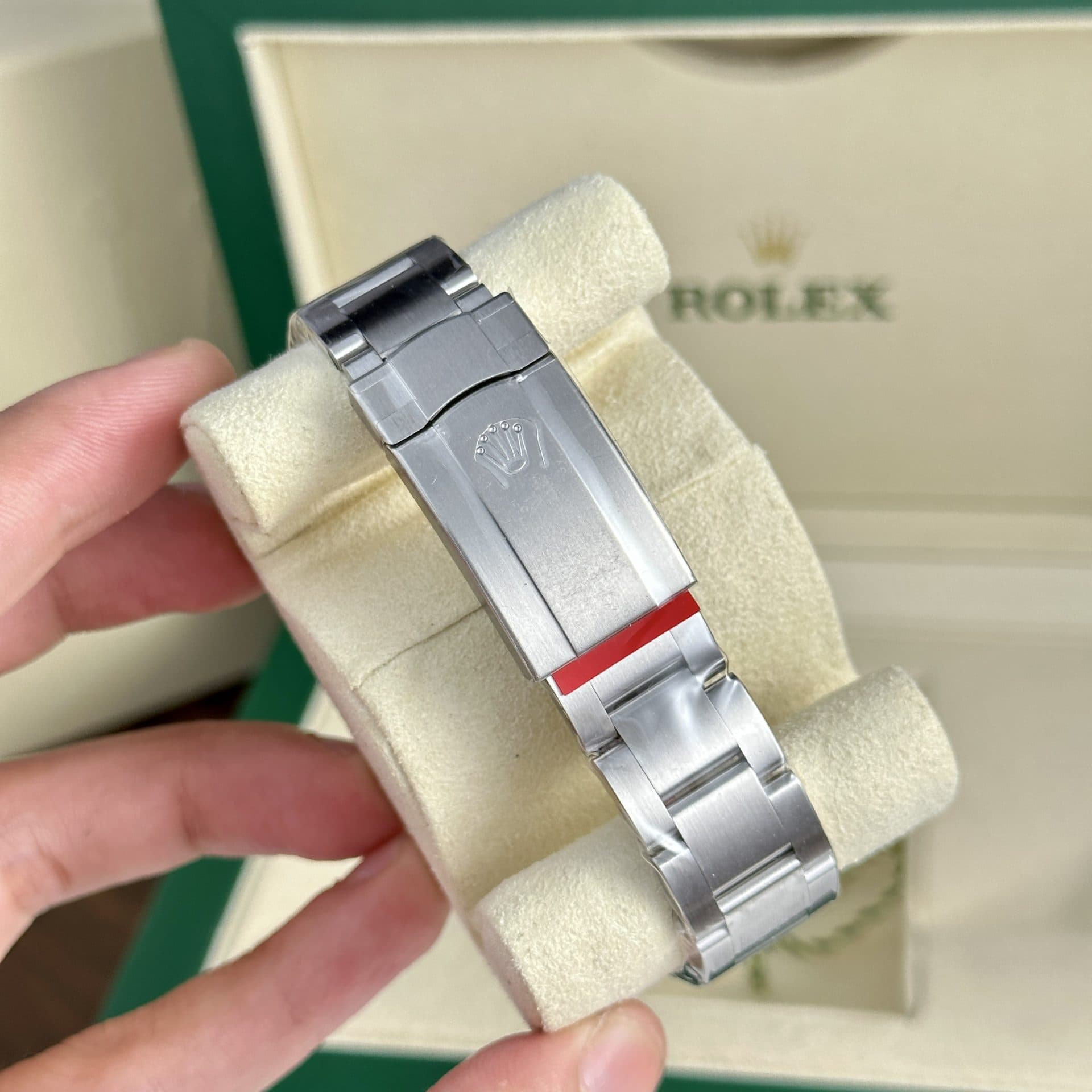 Dong-Ho-Rolex-Oyster-Perpetual-Day-Kim-Loai-2