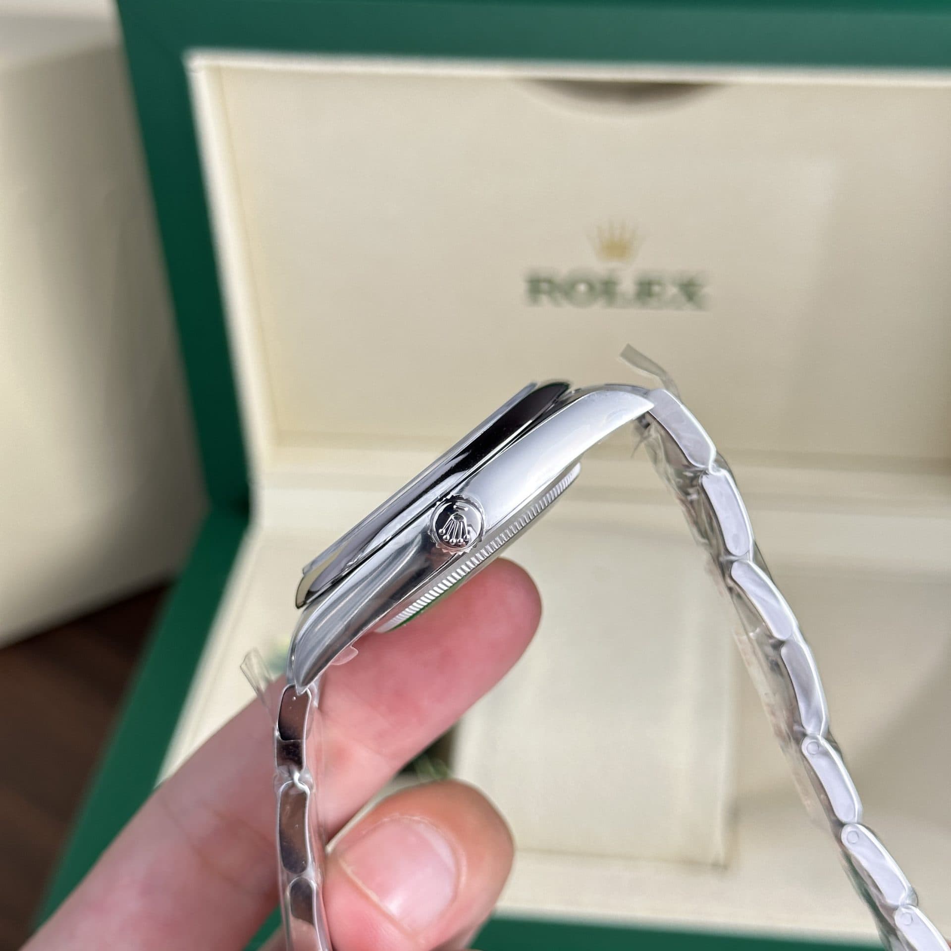 Dong-Ho-Rolex-Replica-11-Oyster-Perpetual-3