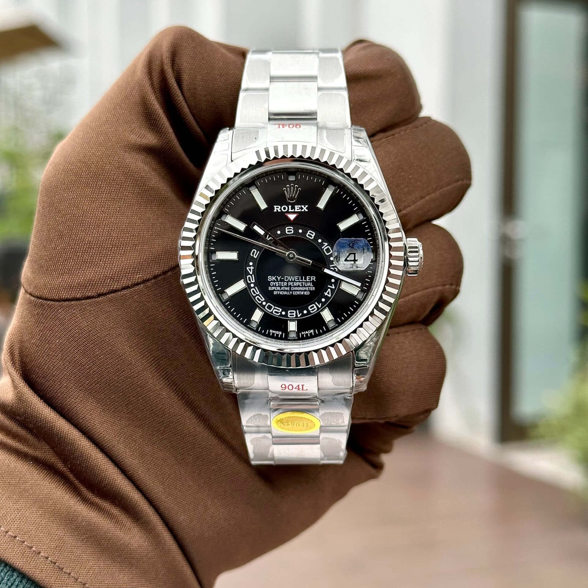 Dong-Ho-Rolex-Sky-Dweller-Sliver-Replica-11-N-Factory-41mm-4-1
