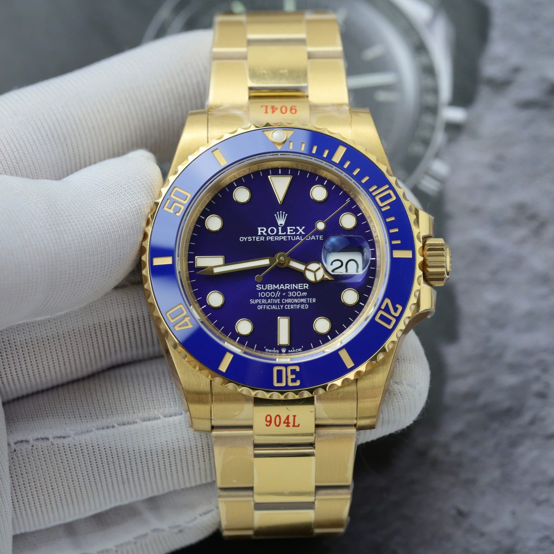Dong-Ho-Rolex-Submariner-126618LB-Replica-Nha-May-VS-40mm-3-1
