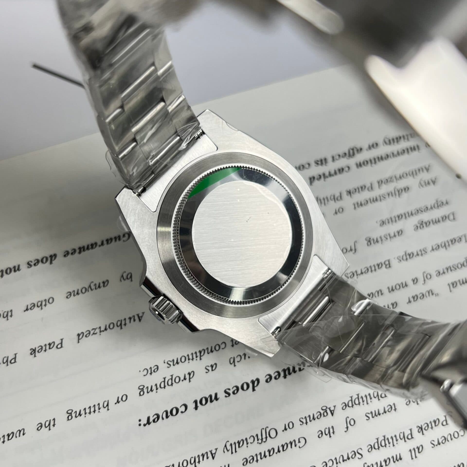 Dong-Ho-Rolex-Submariner-Fake-Cao-Cap-Mat-So-Den-40mm-1-1