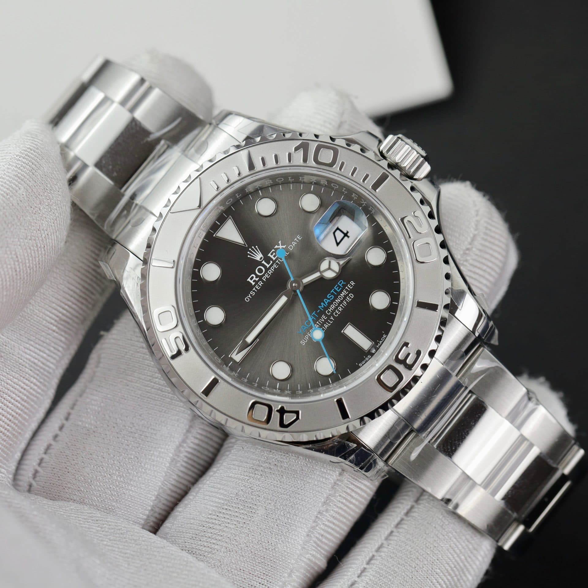 Dong-Ho-Rolex-Yacht-Master-268622-Mat-So-Xam-Nha-May-VS-40mm-2-1