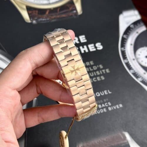 Dong-Ho-Vacheron-Constantin-Overseas-4500V-Rep-11-Mat-Xanh-Blue-PPF-41mm-5-768×768-1-500×500-1.jpg