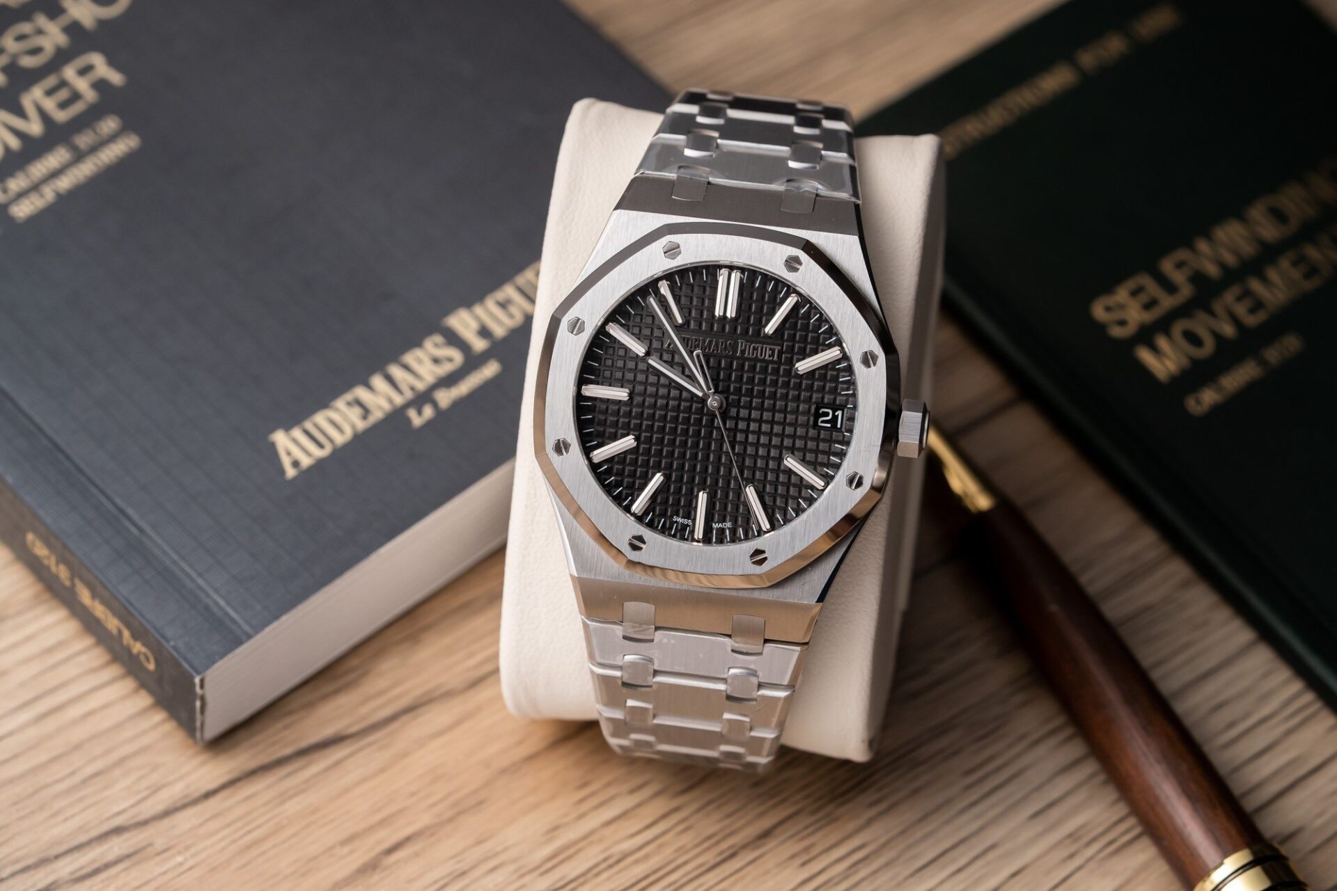 Dong-Ho-Audemars-Piguet-15500ST-Replica-11-Mat-So-Den-ZF-41mm-1-1