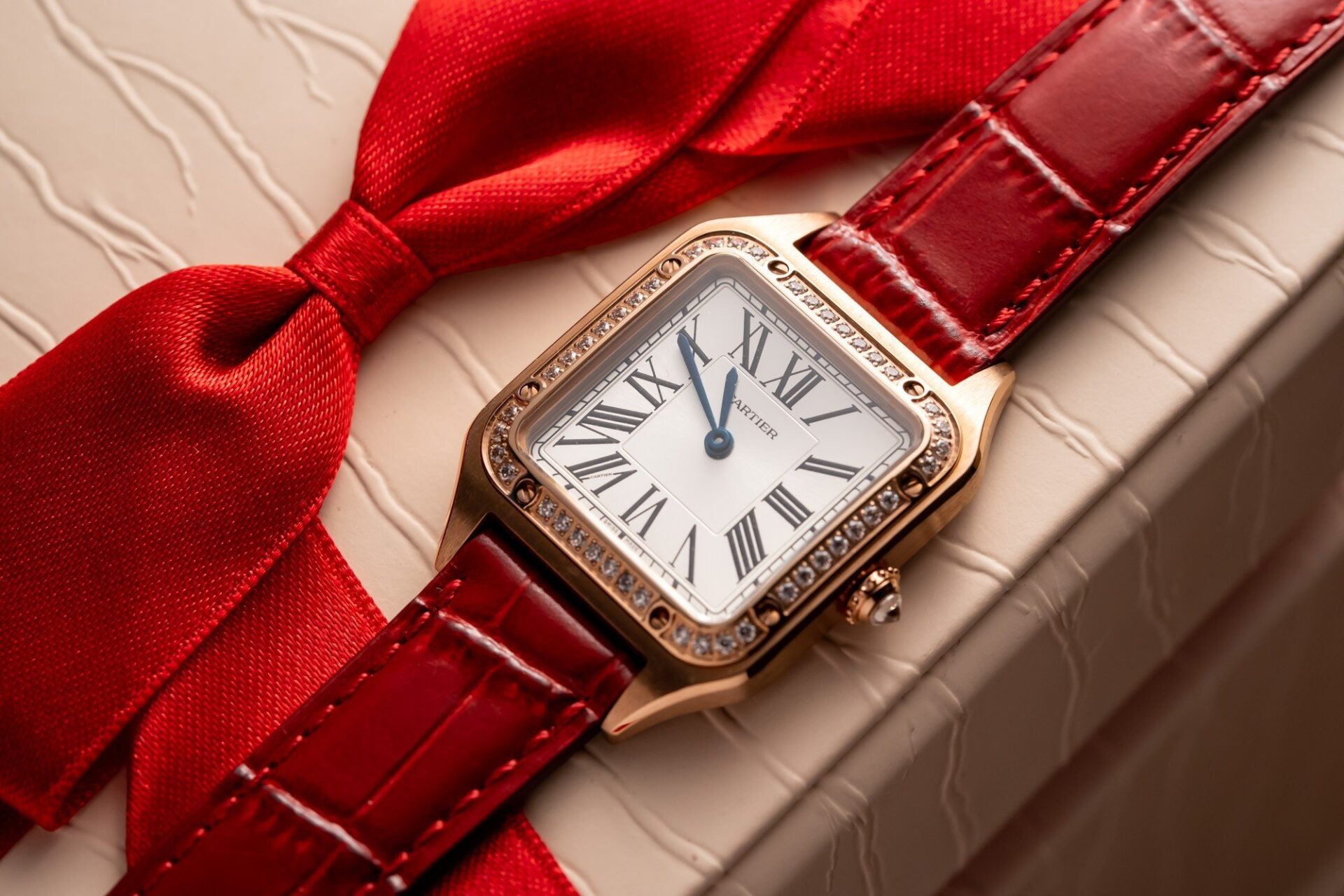 Dong-Ho-Cartier-Santos-Dumont-WJSA0017-Replica-11-Mau-Do-38x27-4-1