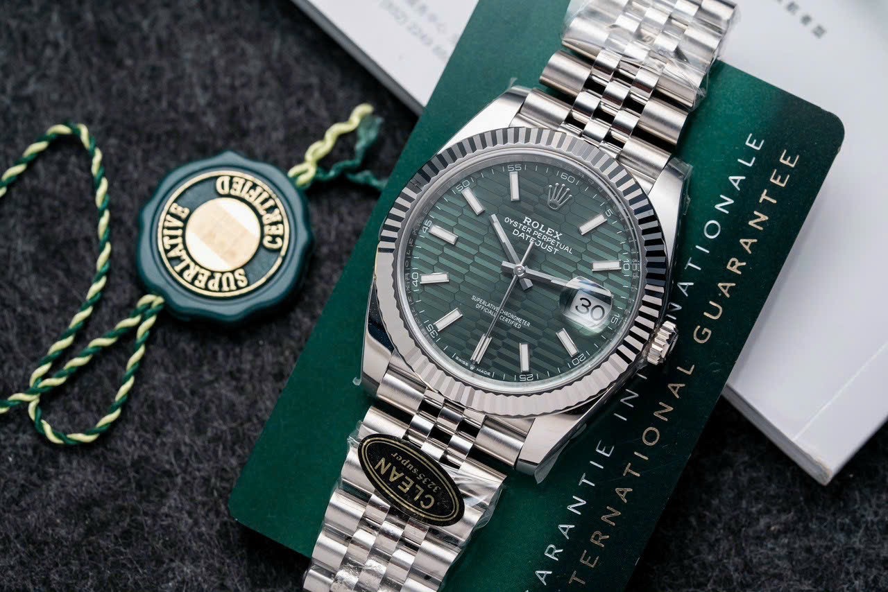Dong-Ho-Rolex-DateJust-126334-Mat-Nep-Gap-Xanh-La-Clean-41mm-1-1