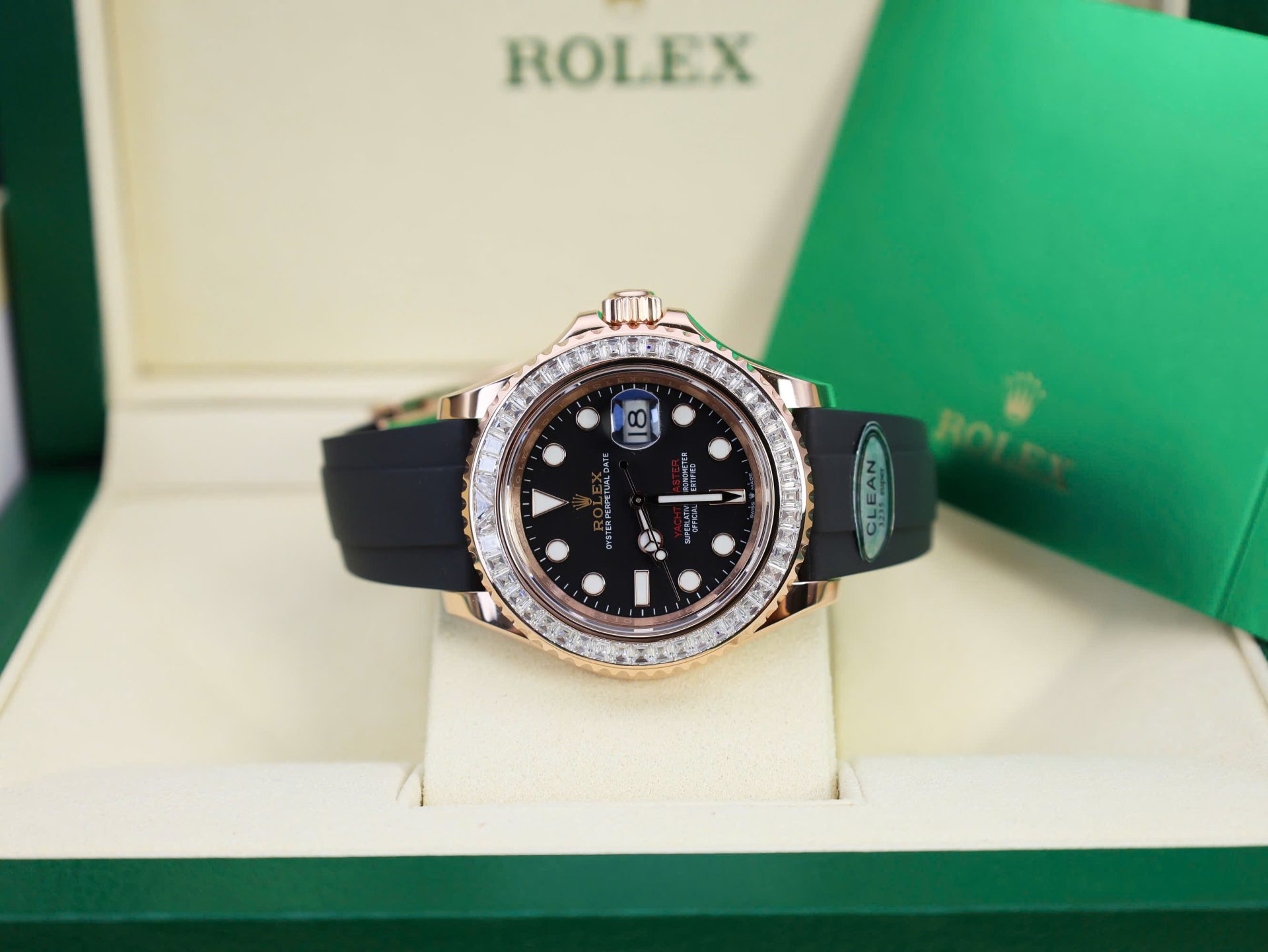Dong-Ho-Rolex-Yacht-Master-Che-Tac-Boc-Vang-Dinh-Kim-Cuong-Moissanite-Baguette-Hong-Kong-40mm-6-1
