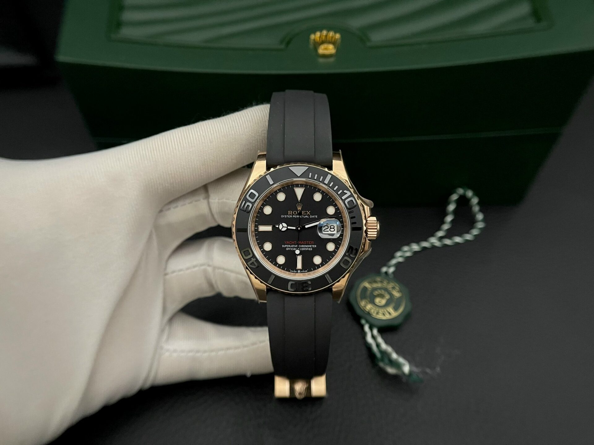 Dong-Ho-Rolex-Yacht-Master-Super-Fake-11-Gia-Re-EW-Factory-40mm-3-1