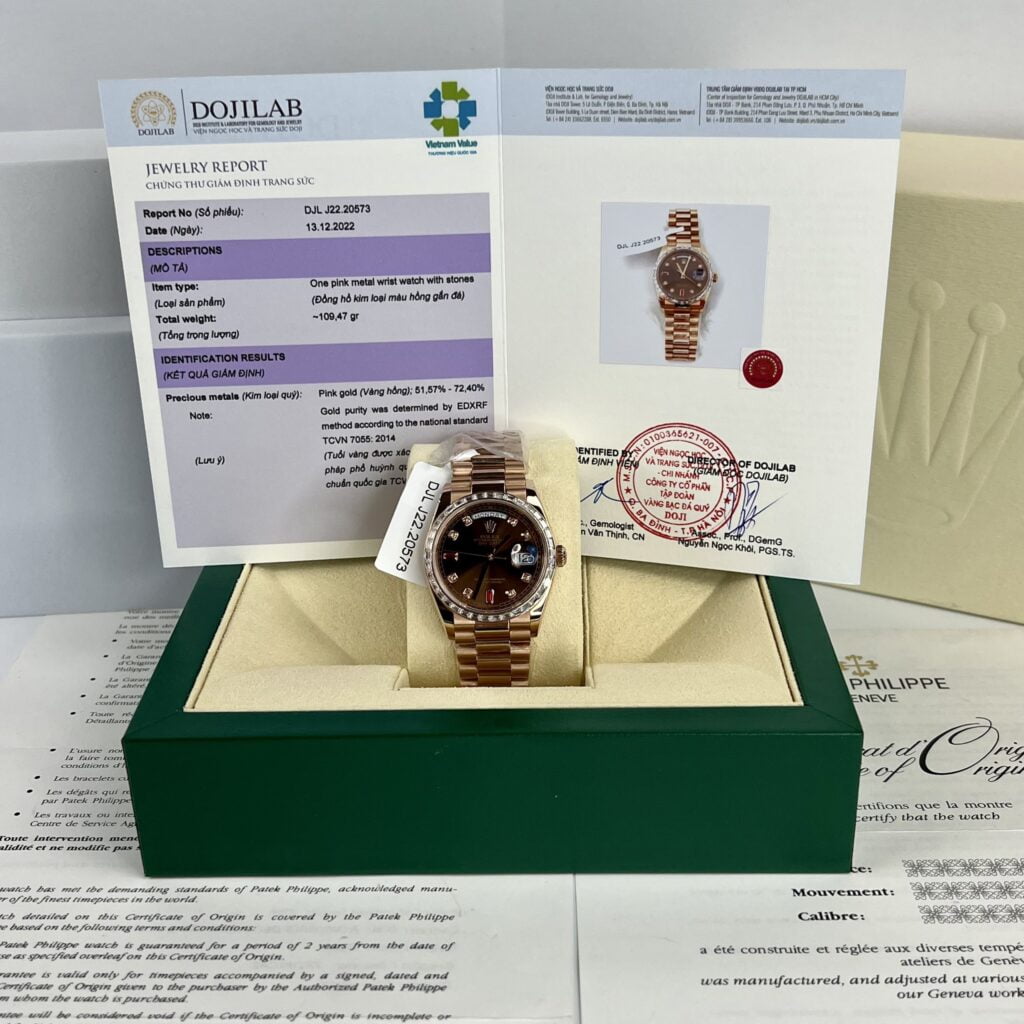 Dong-Ho-Che-Tac-Rolex-Day-Date-Boc-Vang-Dinh-Kim-Cuong-Moissanite-Baguette-36mm-1-2