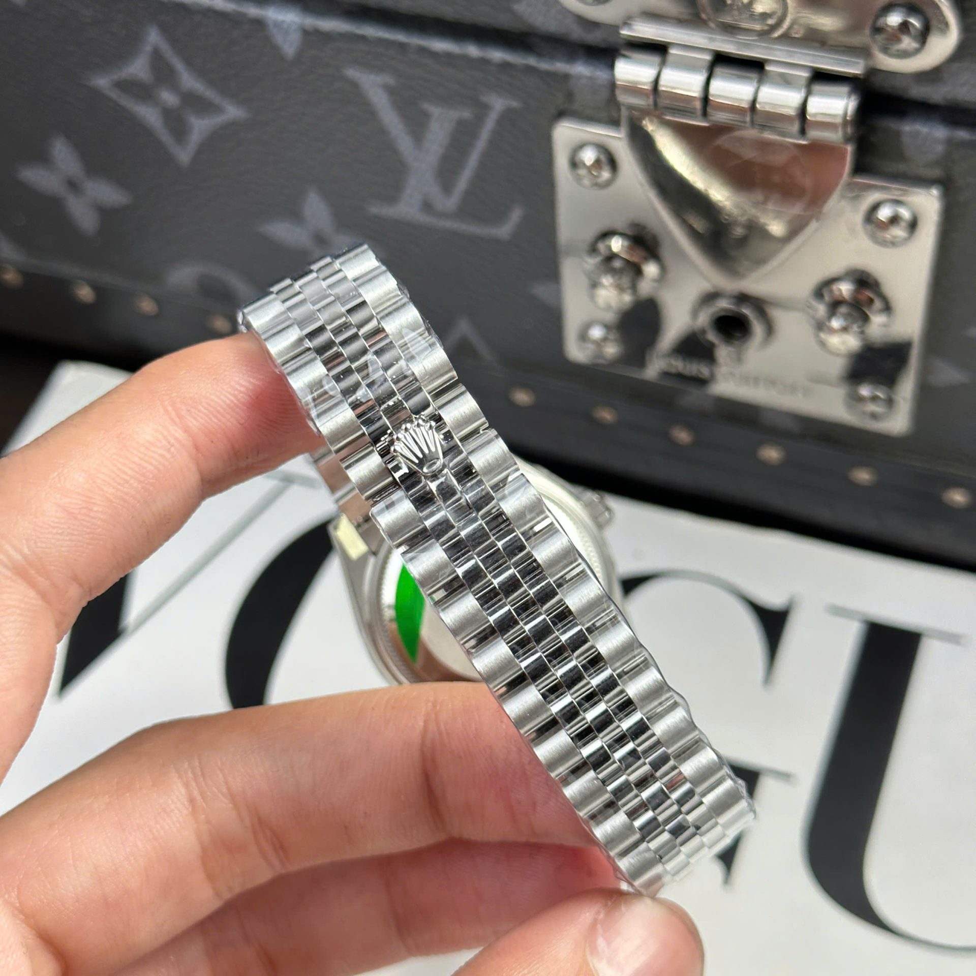 Dong-Ho-Nu-Rolex-DateJust-Replica-11-May-Co-Tu-Dong-1