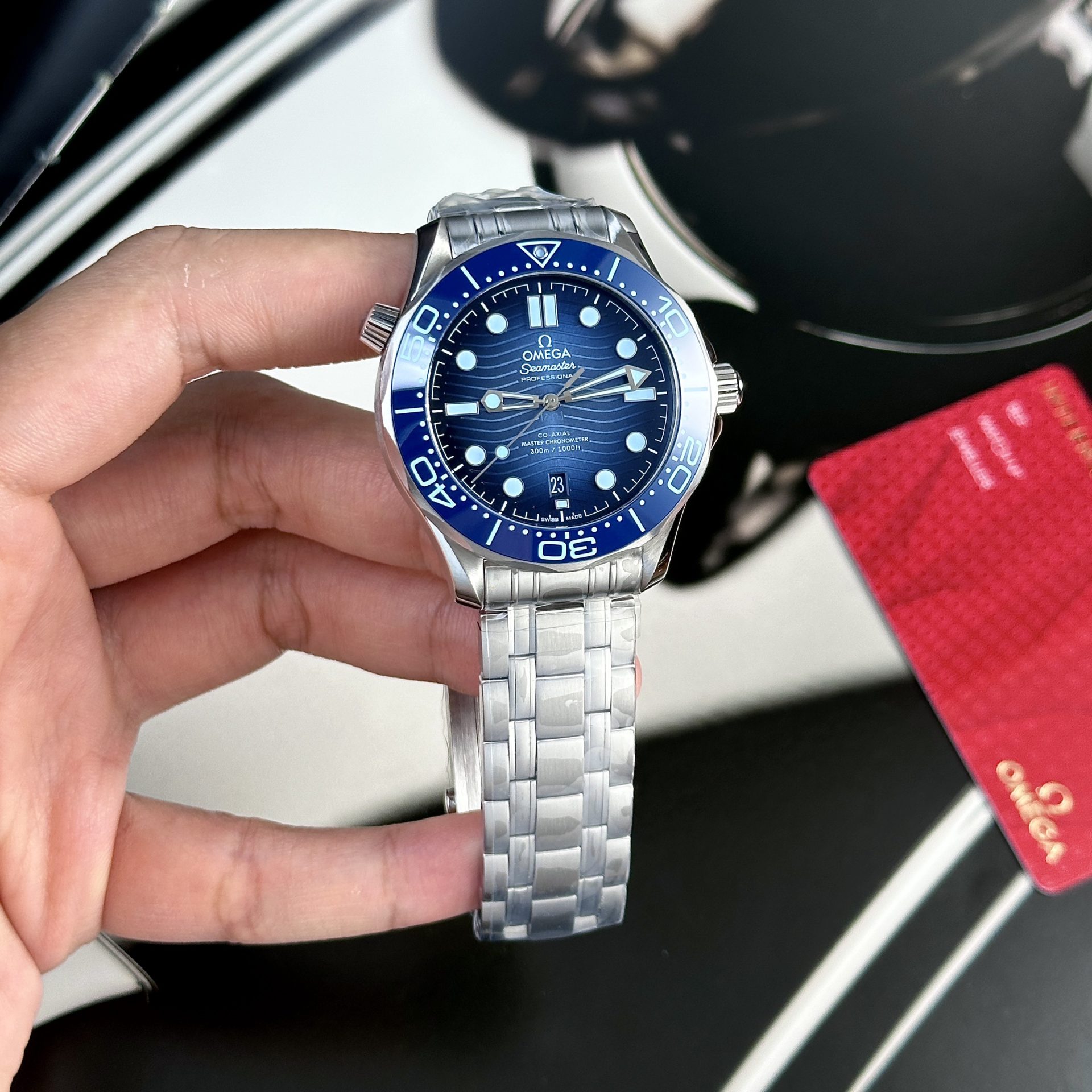 Dong-Ho-Omega-Che-Tac-Seamaster-Summer-Blue-Nha-May-VS-42mm-6-1