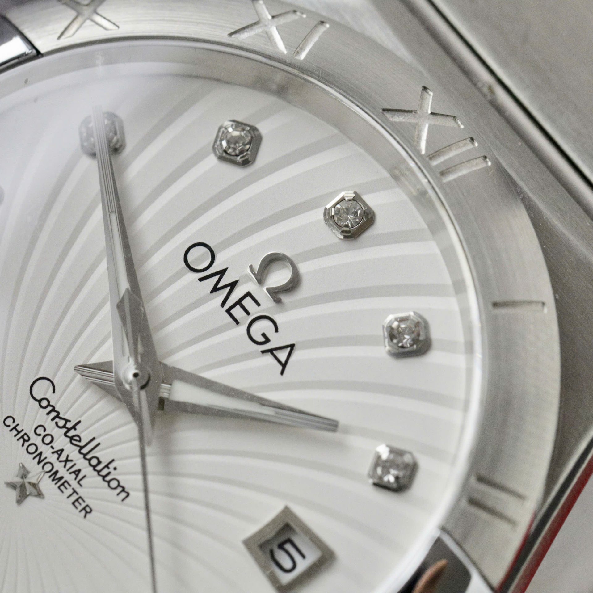 Dong-Ho-Omega-Constellation-Co-Axial-Fake-11-Mat-Trang-38mm-1-1