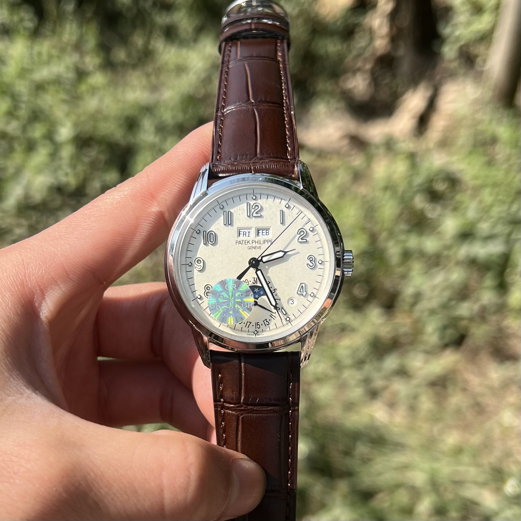 Dong-Ho-Patek-Philippe-Complications-5320G-Replica-40mm-4-1