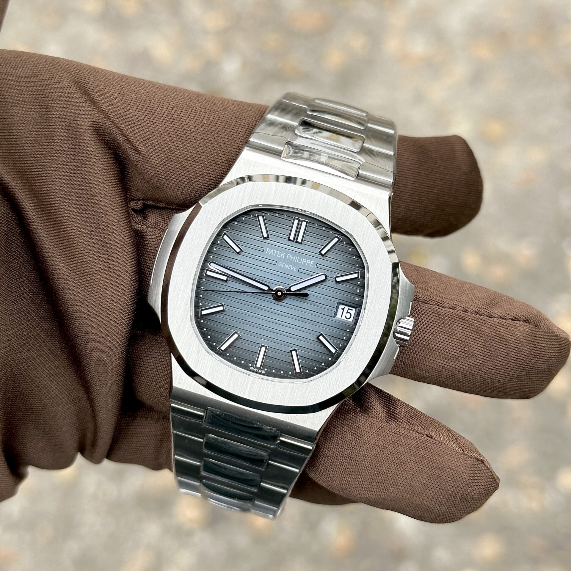 Dong-Ho-Patek-Philippe-Nautilus-5711-Replica-11-Mat-Xanh-3K-Factory-40mm-5-1