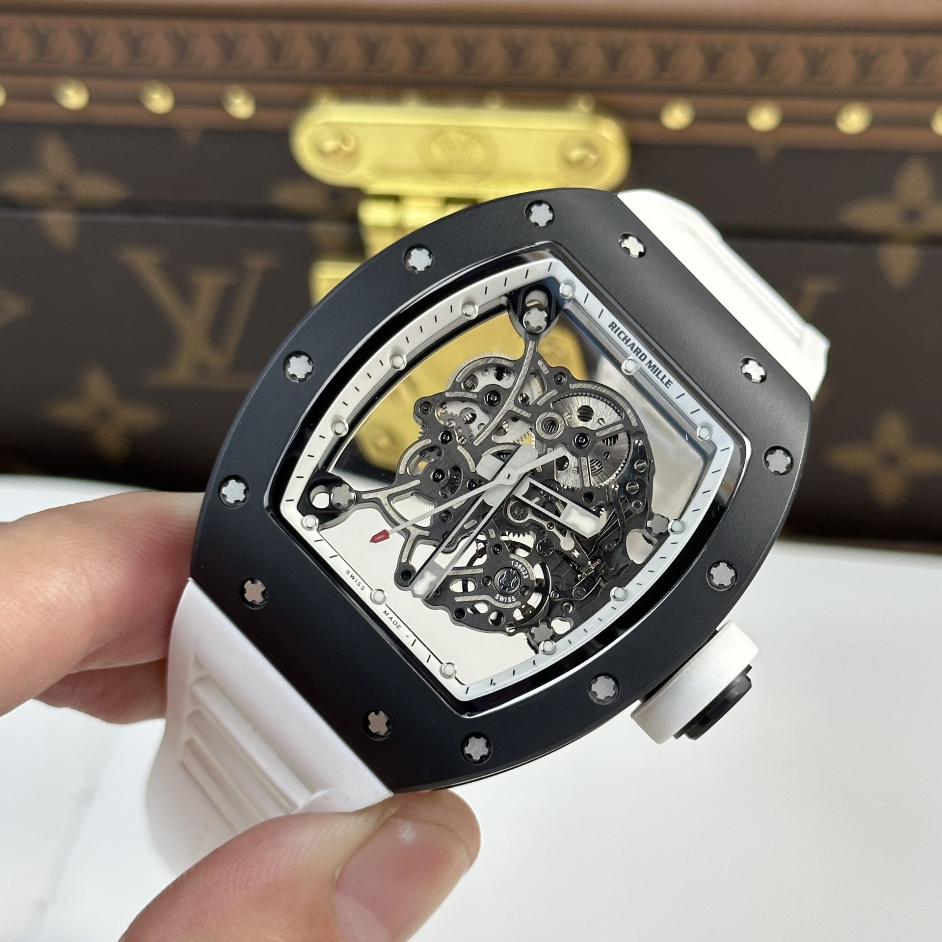 Dong-Ho-Richard-Mille-RM055-Gom-Den-Bubba-Watson-Nha-May-BBR-2024-45mm-8-1