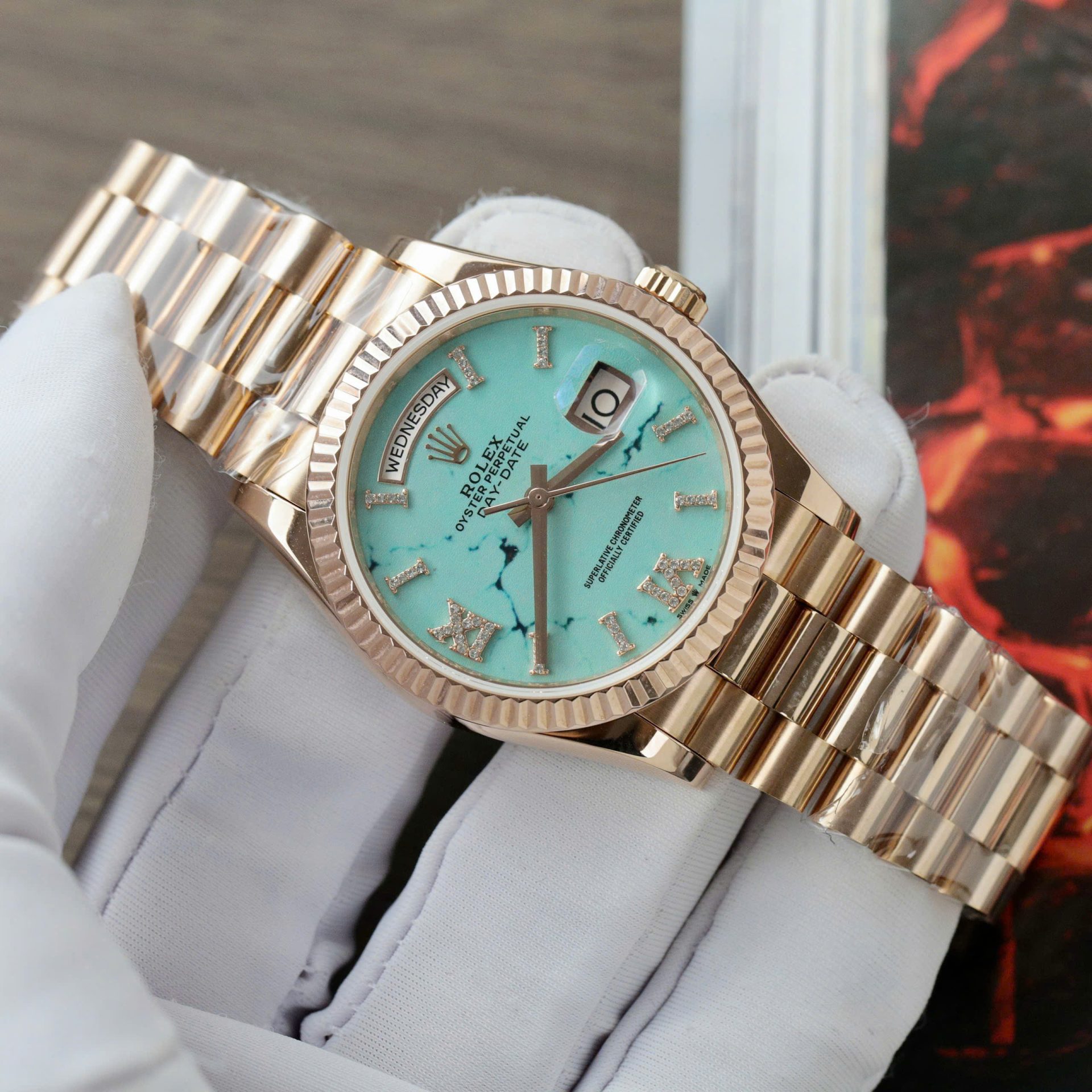 Dong-Ho-Rolex-Che-Tac-Day-Date-128238-Mat-So-Turquoise-Boc-Vang-That-36mm-3-1