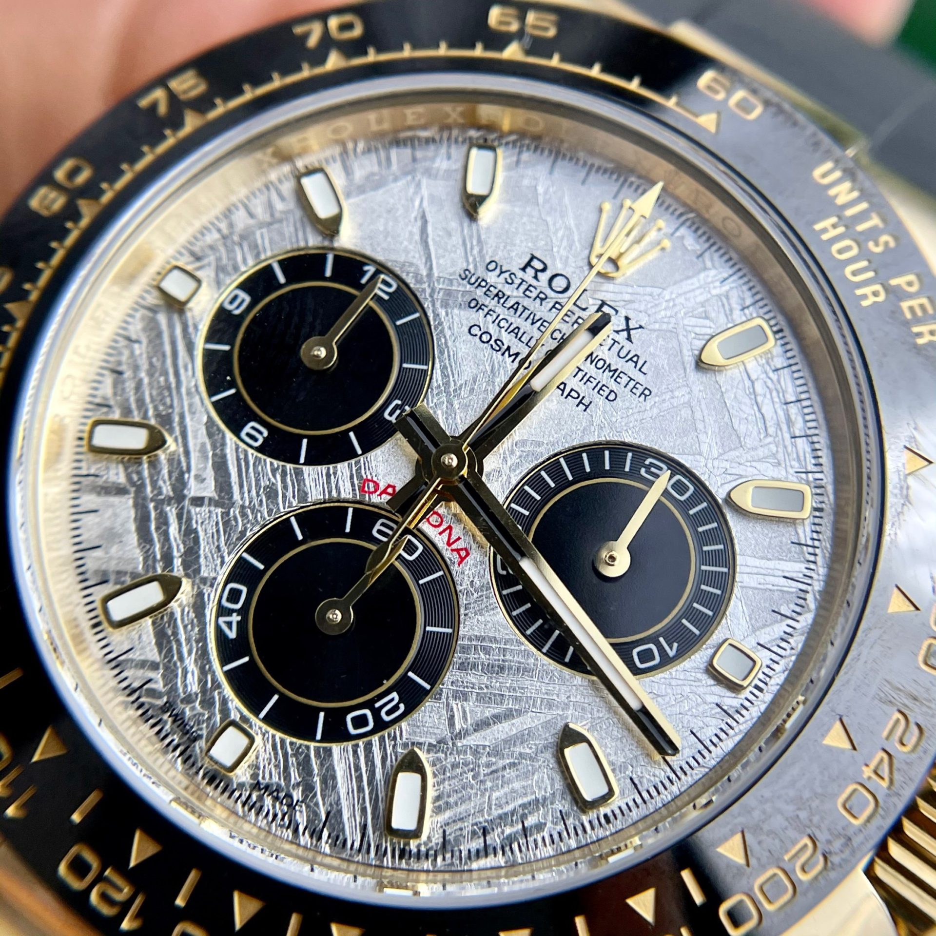 Dong-Ho-Rolex-Che-Tac-Daytona-116518LN-Do-Mat-Thien-Thach-40mm-3-1