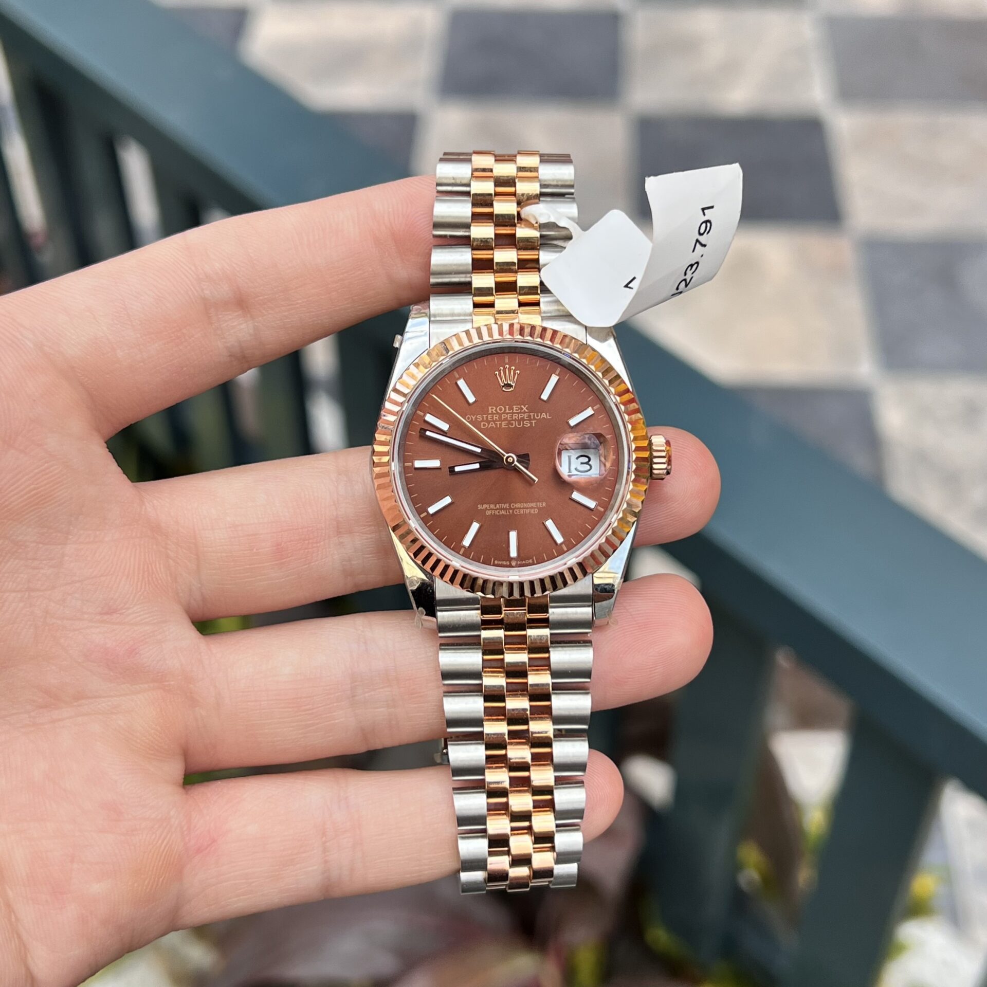 Dong-Ho-Rolex-DateJust-Boc-Vang-Mat-Chocolate-Coc-Da-Quang-GMF-36mm-2-1