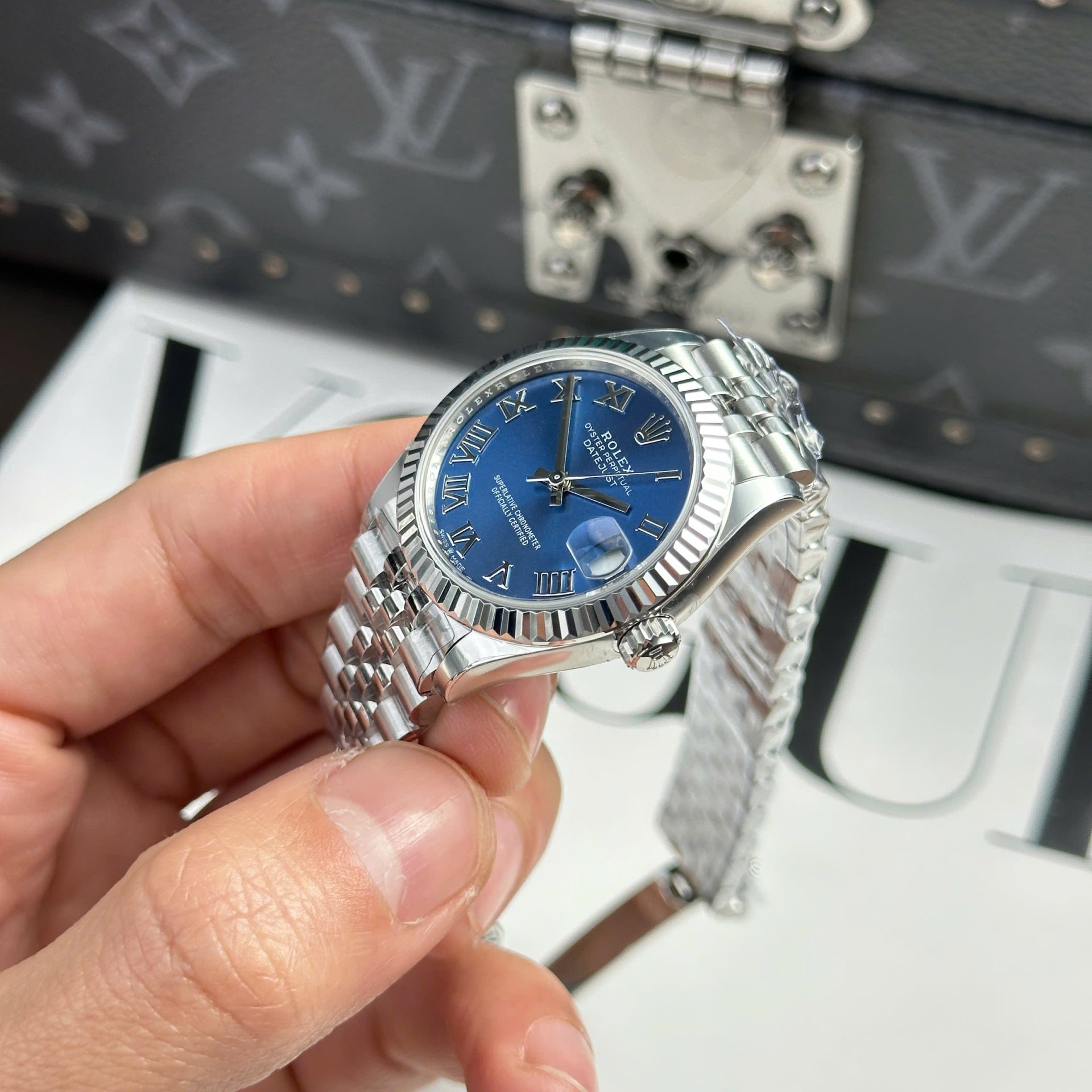 Dong-Ho-Rolex-DateJust-Clone-11-Mat-Xanh-Blue-Coc-So-La-Ma-Nha-May-THB-31mm-6-1