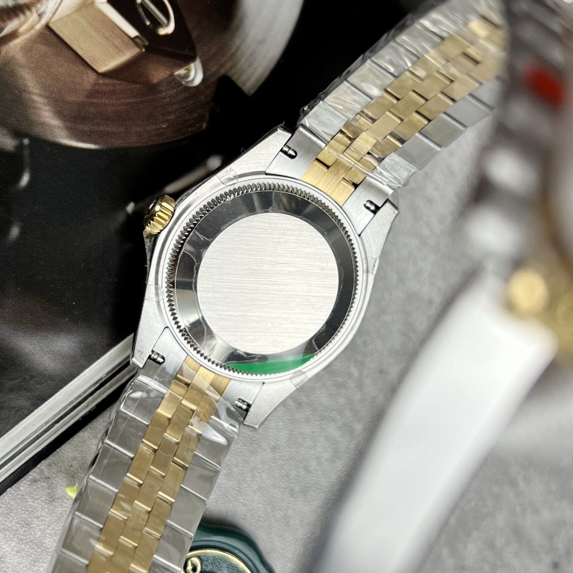 Dong-Ho-Rolex-DateJust-Mat-So-Xa-Cu-DemiGold-Fake-11-31mm-4-scaled-1