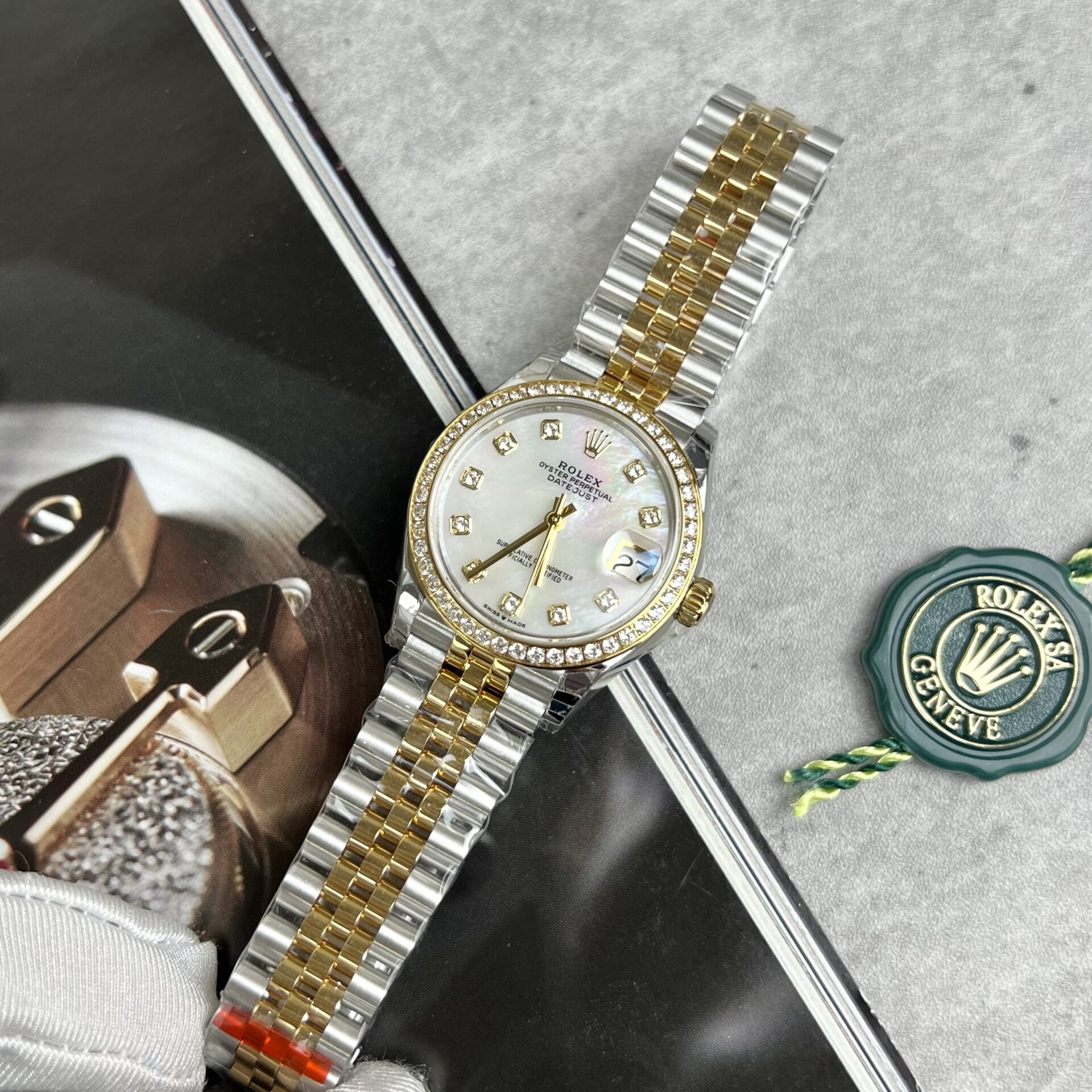 Dong-Ho-Rolex-DateJust-Mat-So-Xa-Cu-DemiGold-Fake-11-31mm-5-1