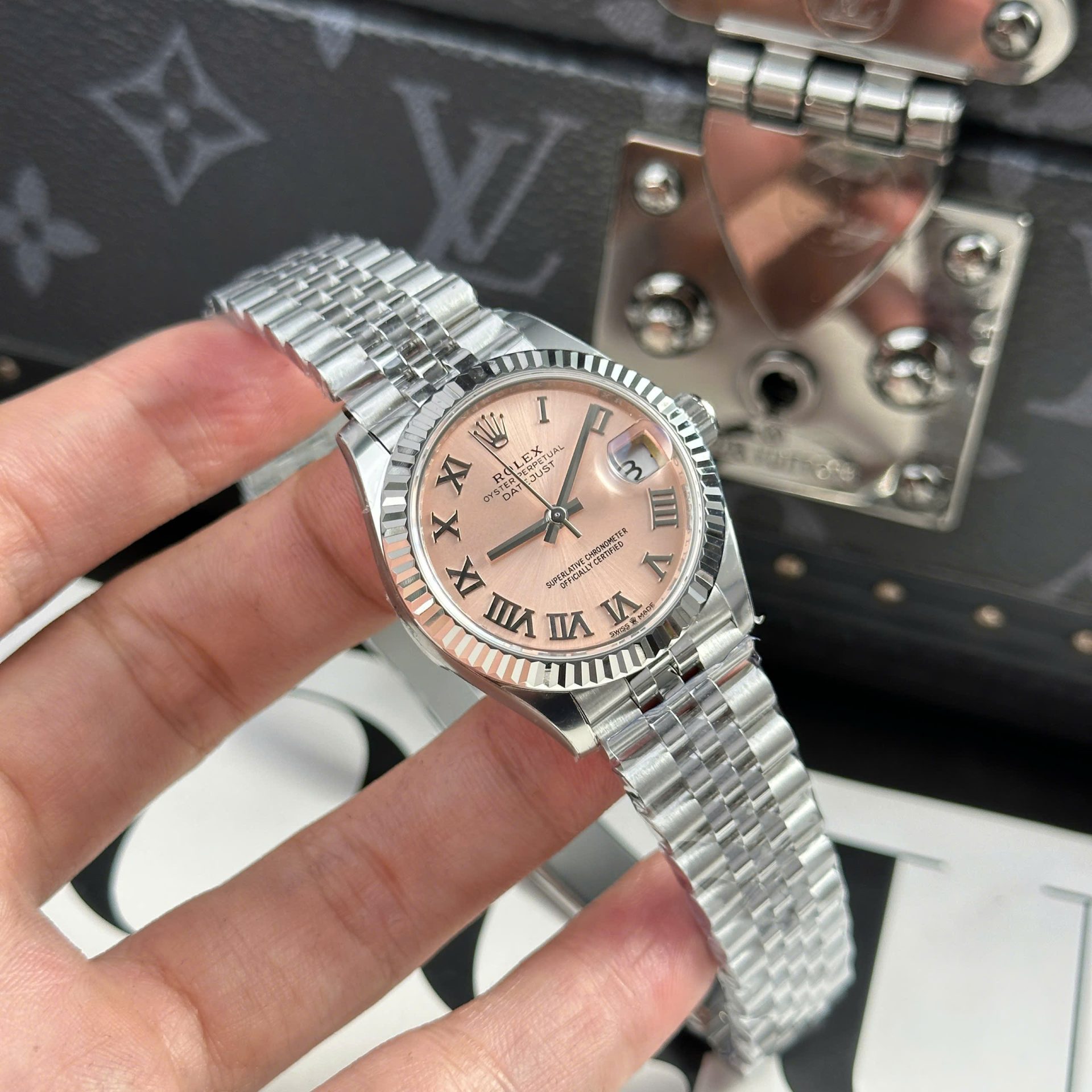 Dong-Ho-Rolex-DateJust-Rep-11-Cao-Cap-Mat-Hong-Coc-So-La-Ma-Xuong-THB-31mm-5-1