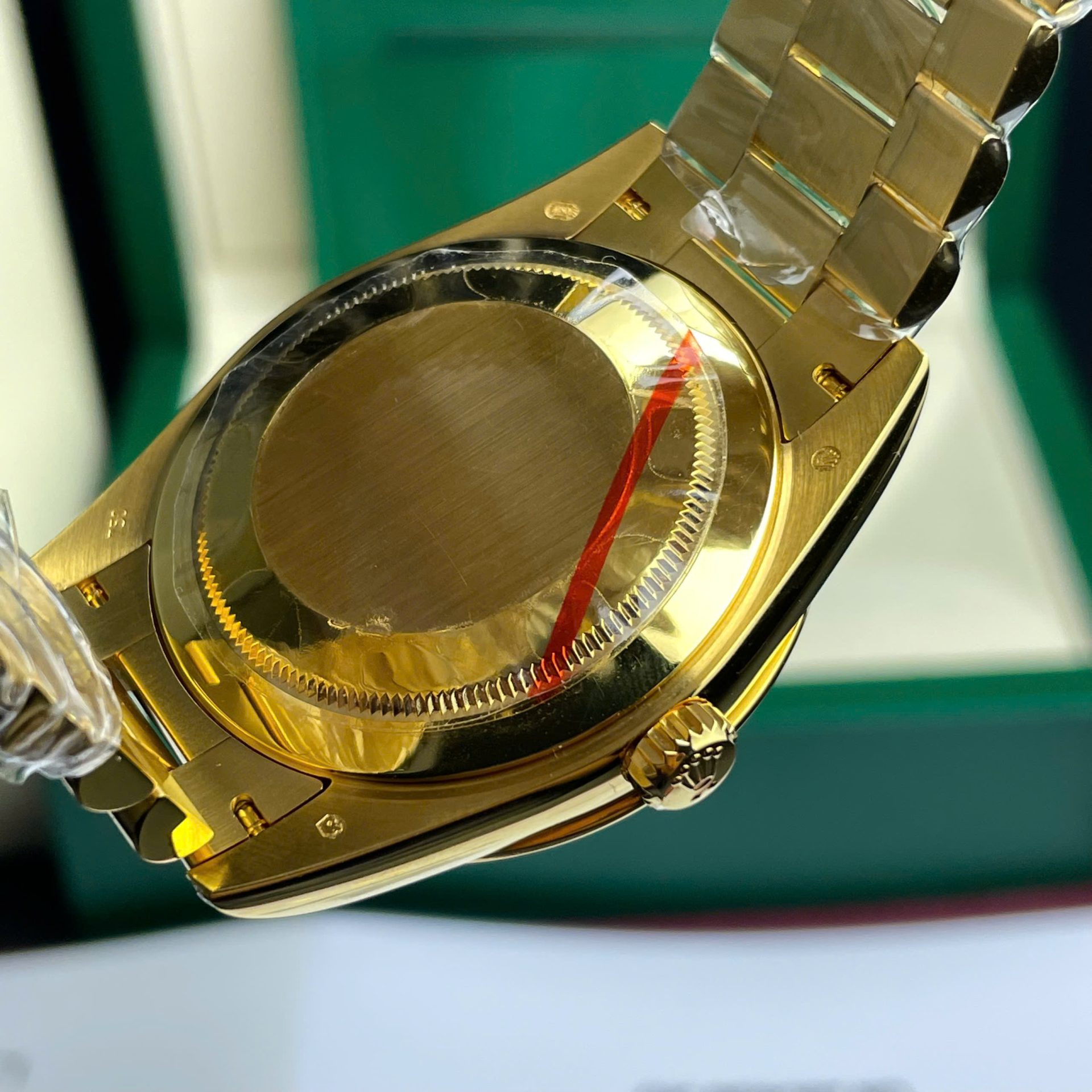 Dong-Ho-Rolex-Day-Date-Che-Tac-Boc-Vang-Dinh-Kim-Cuong-Moissanite-Trong-Luong-173-Gram-40mm-5-1