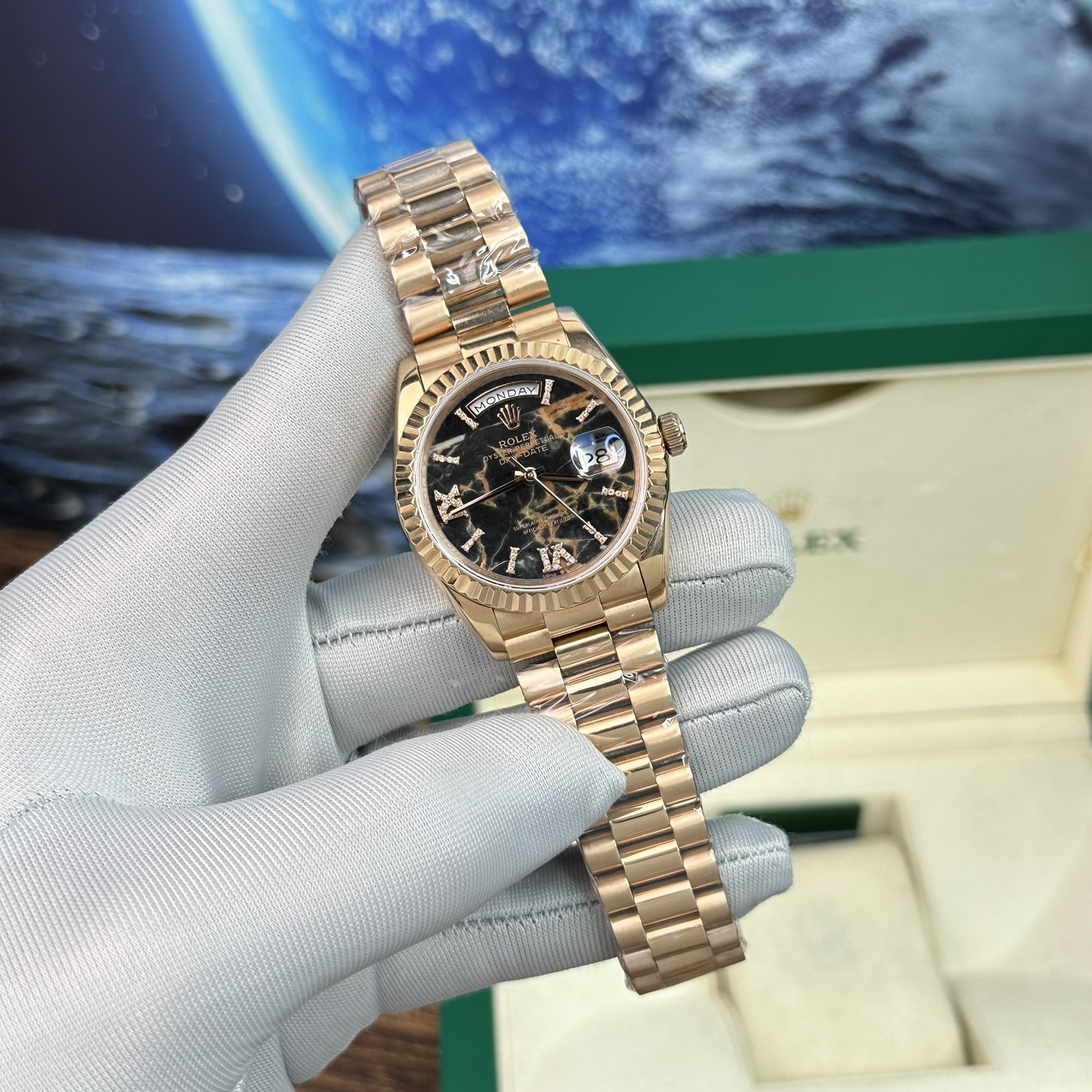 Dong-Ho-Rolex-Day-Date-Fake-Cao-Cap-Mat-Thach-Anh-Nha-May-BP-40mm-4-1