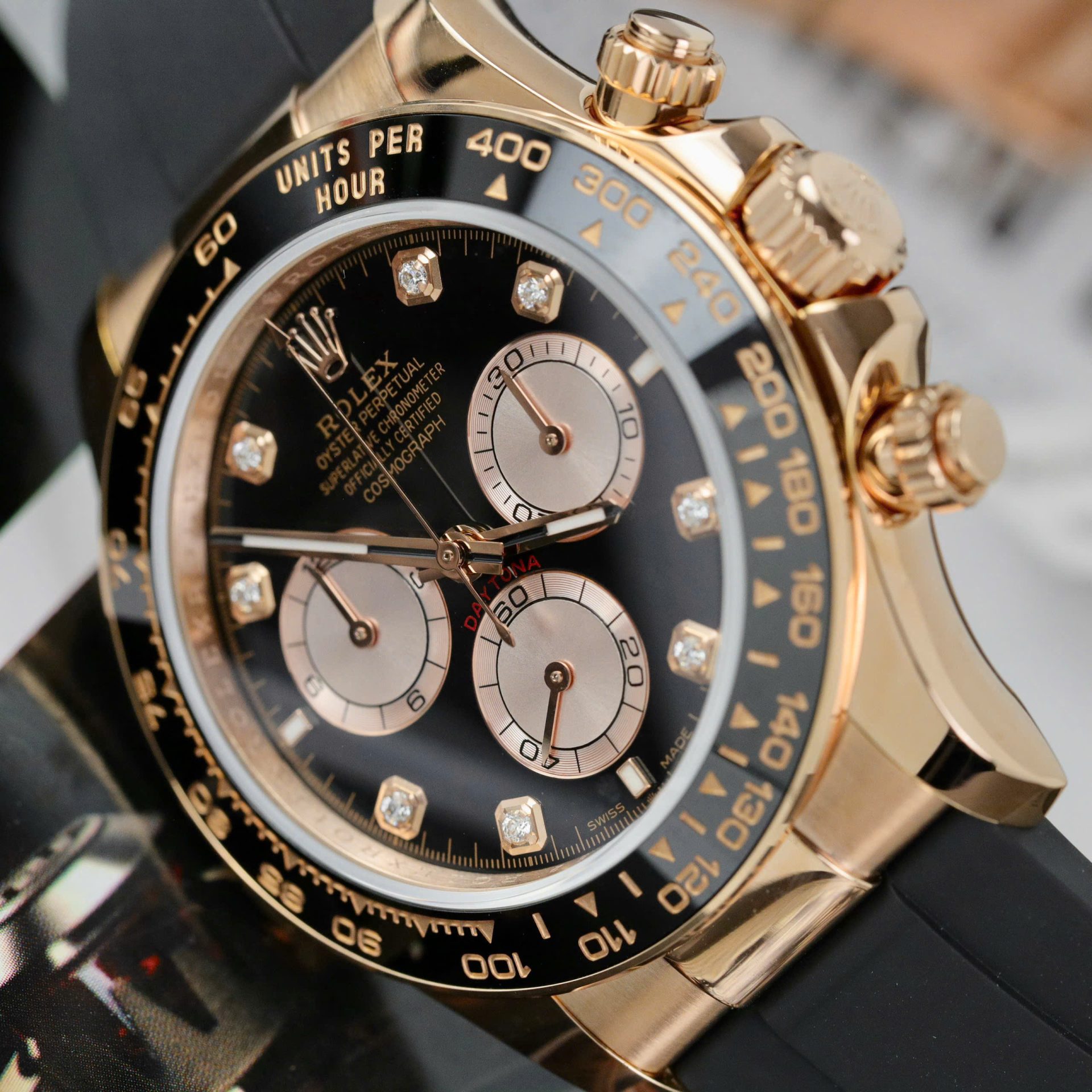 Dong-Ho-Rolex-Daytona-126515-Che-Tac-Mat-Den-Trong-Luong-163Gram-Boc-Vang-That-40mm-4-1