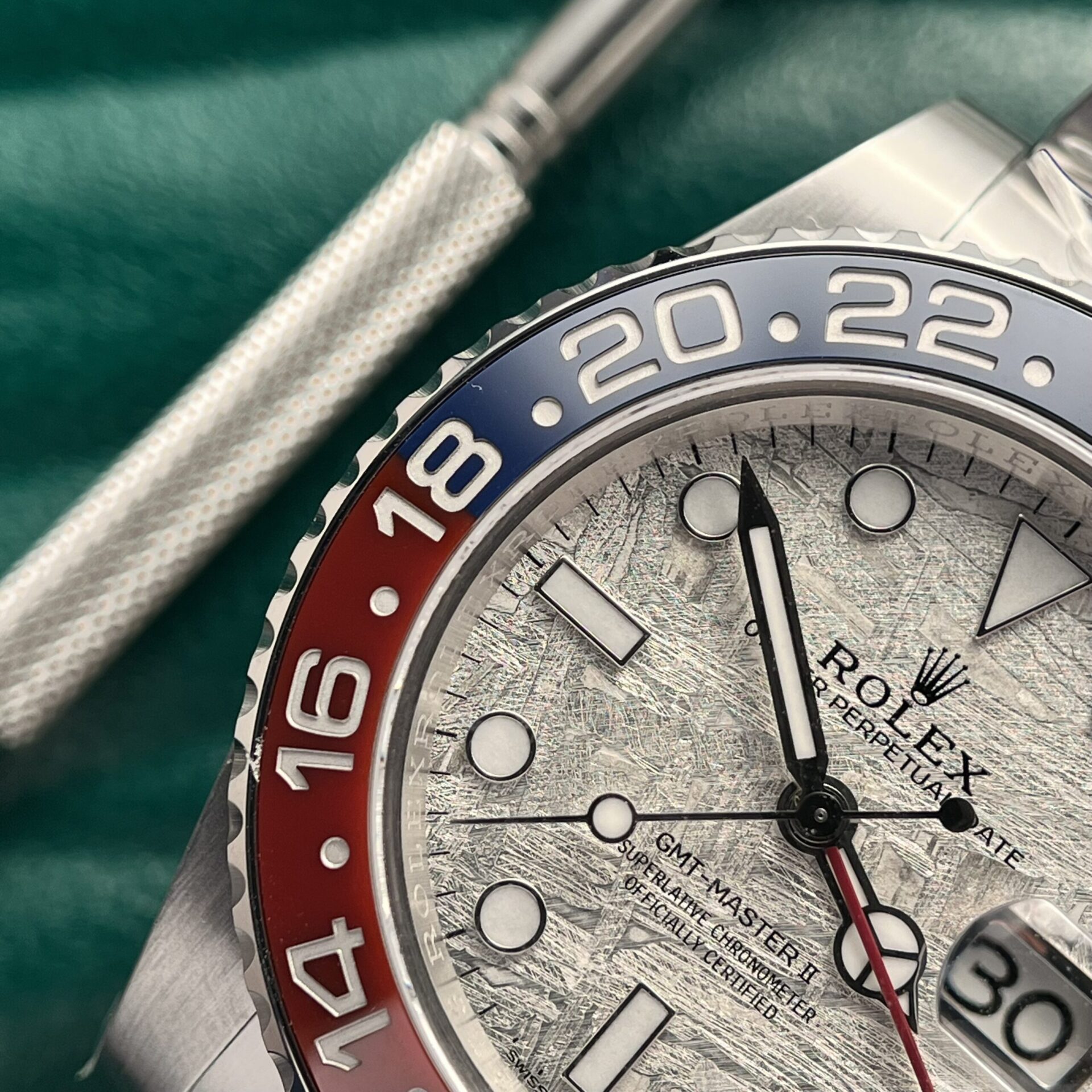 Dong-Ho-Rolex-GMT-Master-II-126719BLRO-Rep-11-Mat-Thien-Thach-6-scaled-1