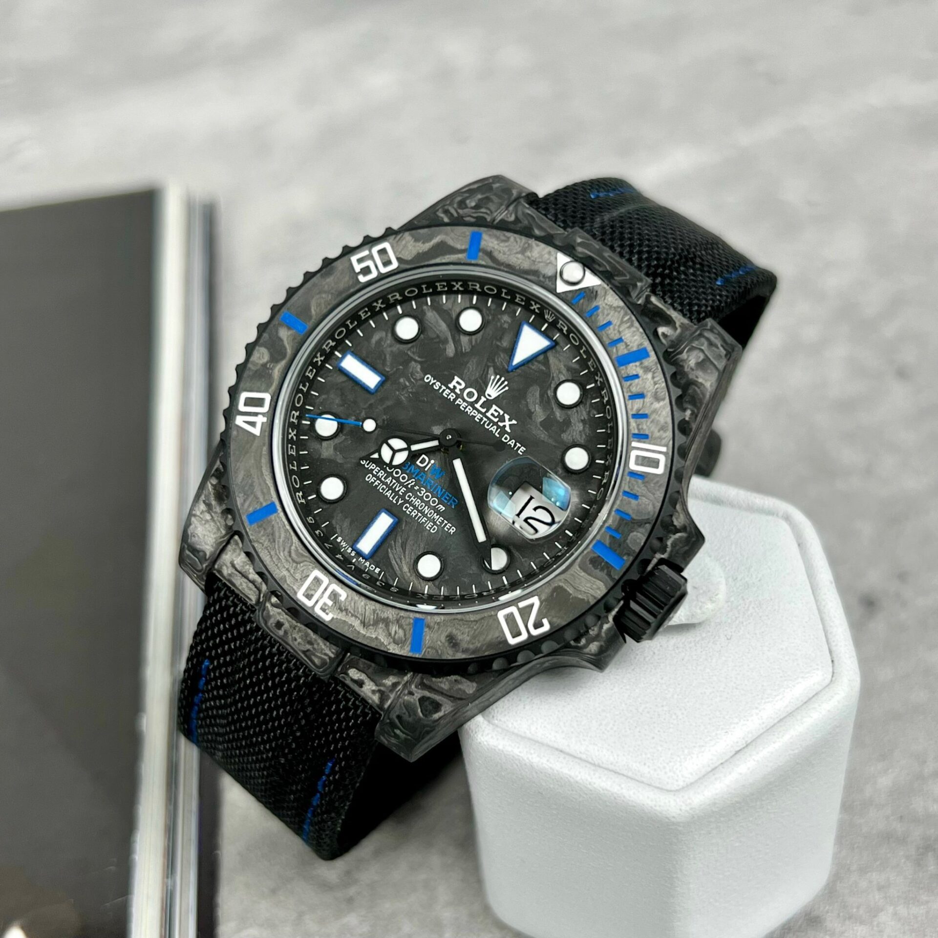Dong-Ho-Rolex-GMT-Master-II-Diw-Replica-11-Carbon-Sieu-Nhe-40mm-9-1