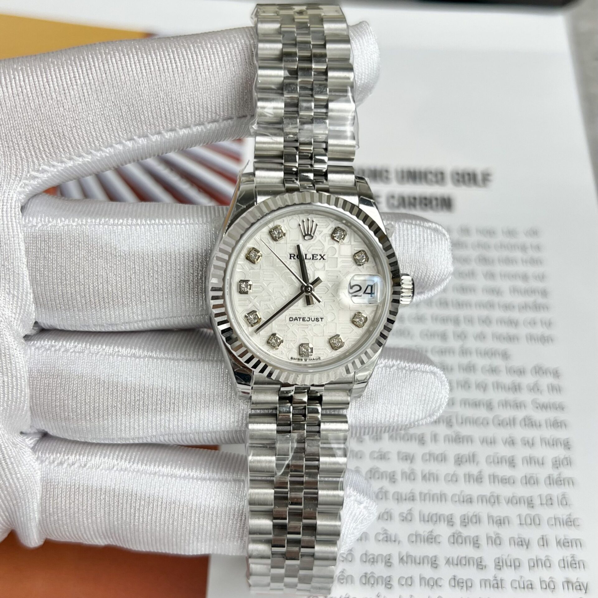 Dong-Ho-Rolex-Nu-DateJust-Mat-So-Vi-Tinh-Super-Fake-EWF-31mm-8-scaled-1