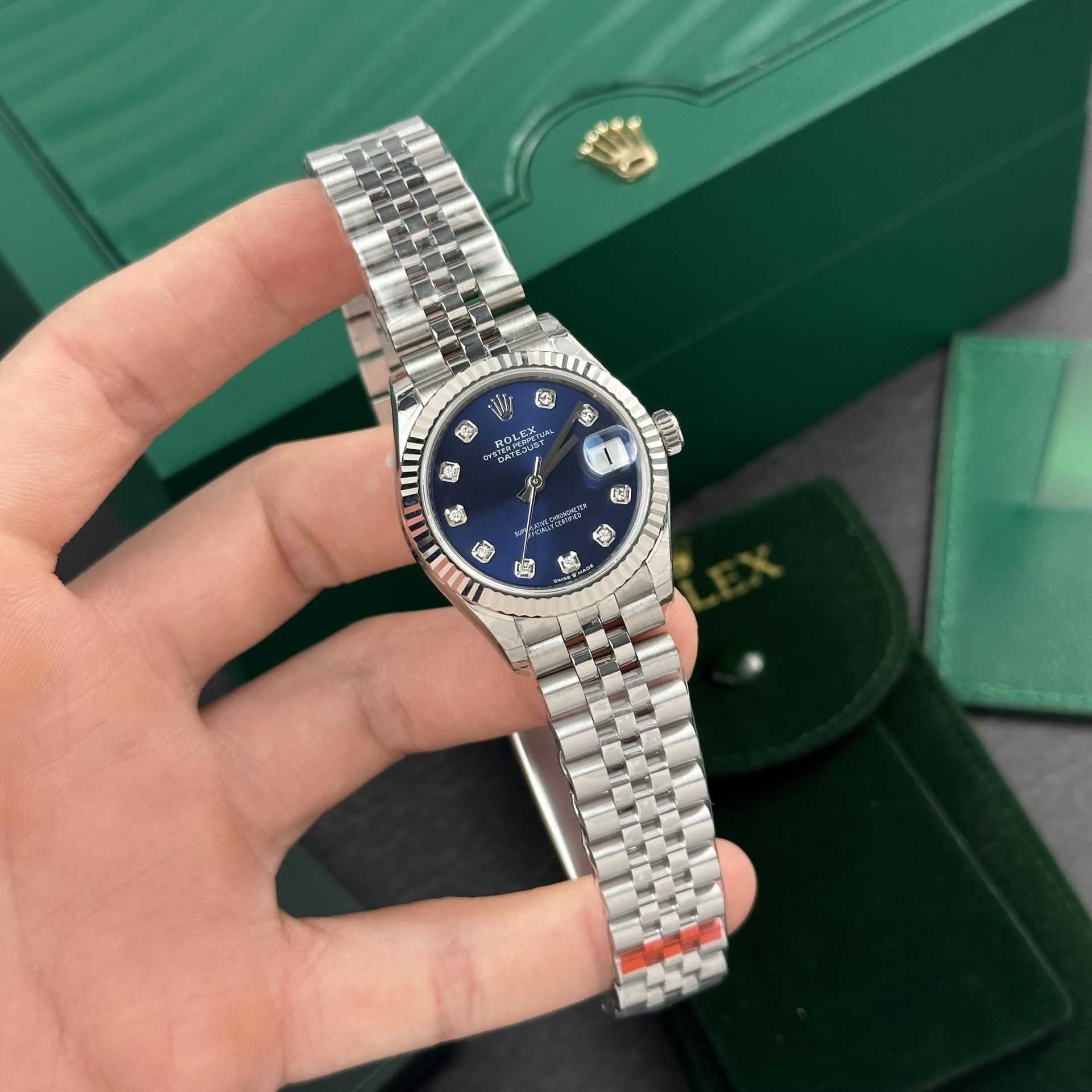 Dong-Ho-Rolex-Nu-DateJust-Replica-Cao-Cap-Mat-Xanh-Blue-31mm-1-1