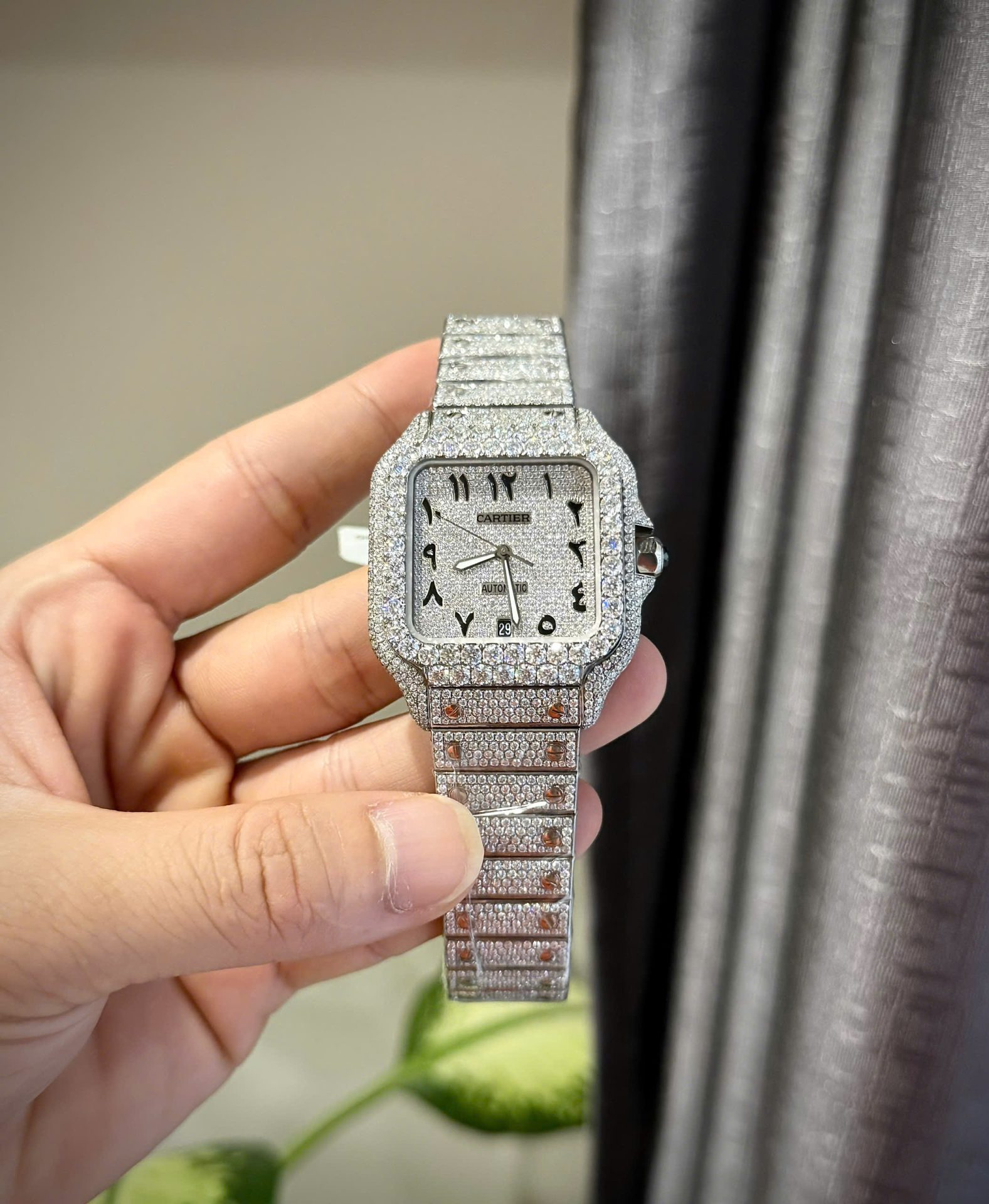 Dong-Ho-Cartier-Santos-Coc-So-A-Rap-Che-Tac-Dinh-Full-Kim-Cuong-Moissanite-Hong-Kong-39-4-1