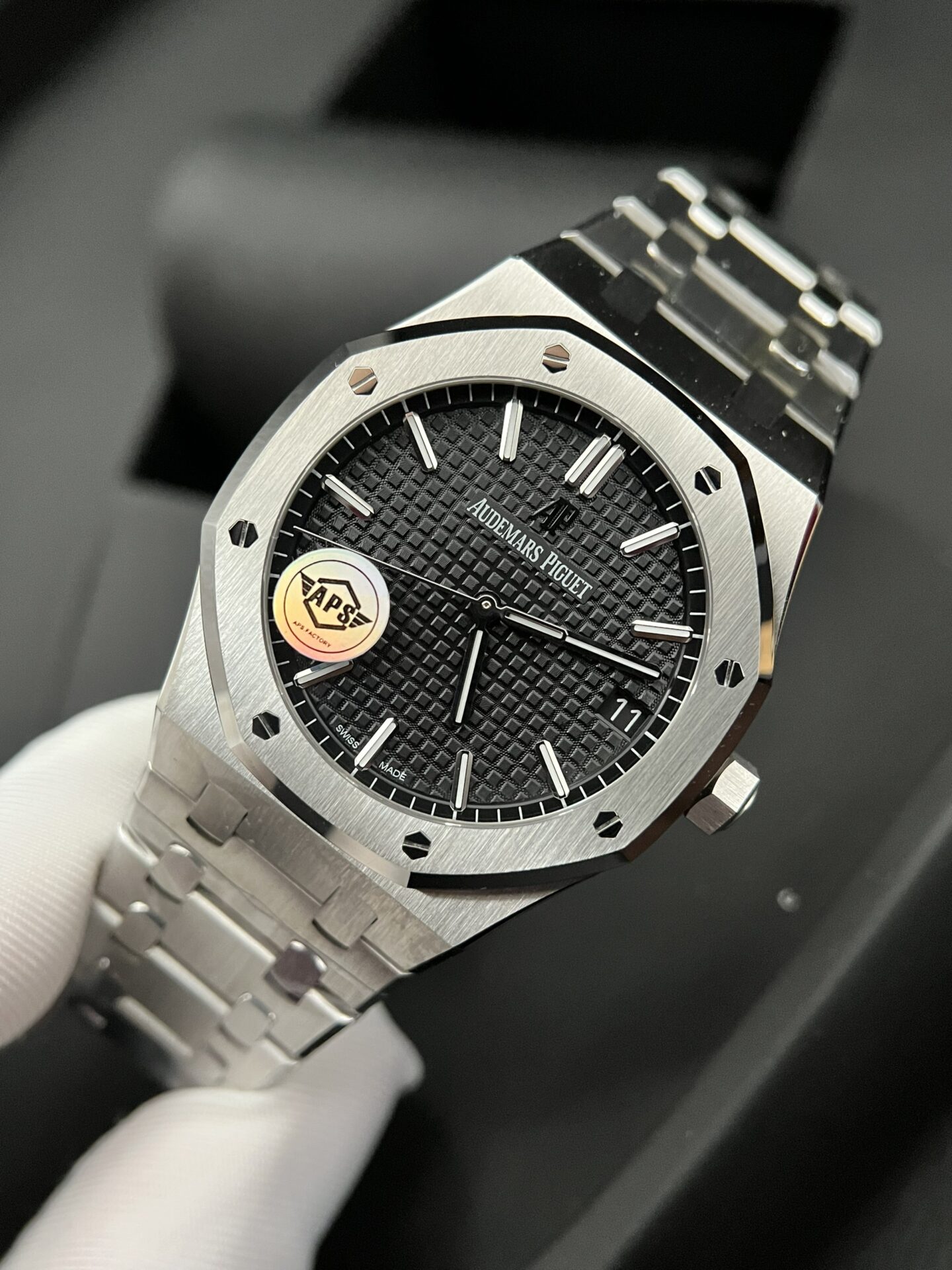 Dong-Ho-Audemars-Piguet-Royal-Oak-15500ST-Mat-Den-APS-Factory-41mm-3-1