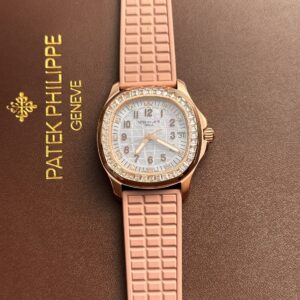 Patek Philippe Aquanaut 5072R Replica Watch Pink Strap Mother-Of-Pearl Dial 35.6mm