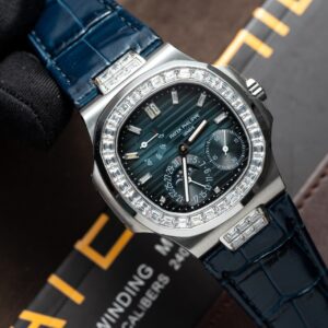 Patek Philippe Nautilus 5724G Replica Watch Blue GRF 40mm