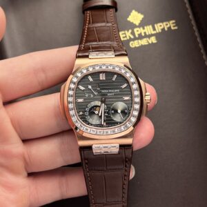 Patek Philippe Nautilus 5724R Replica Watch Gray Dial Factory GR 40mm