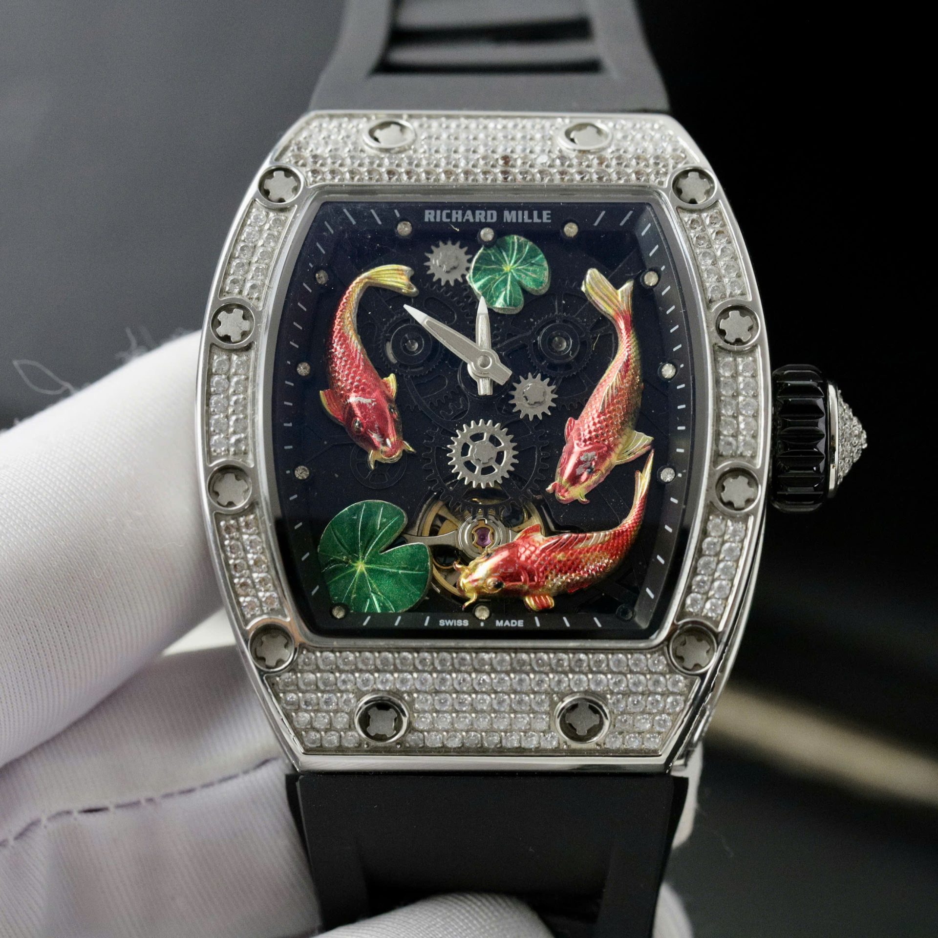 Dong-Ho-Richard-Mille-Ca-Coi-Replica-11-Day-Cao-Su-Den-42mm-4-1